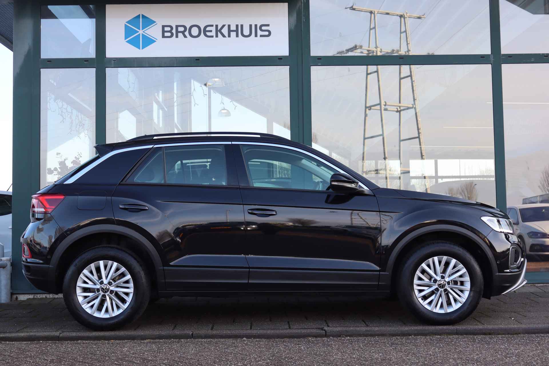 Volkswagen T-Roc 1.0 TSI Life | Cruise Control | Navigatie | Apple Carplay/Android Auto | - 8/26