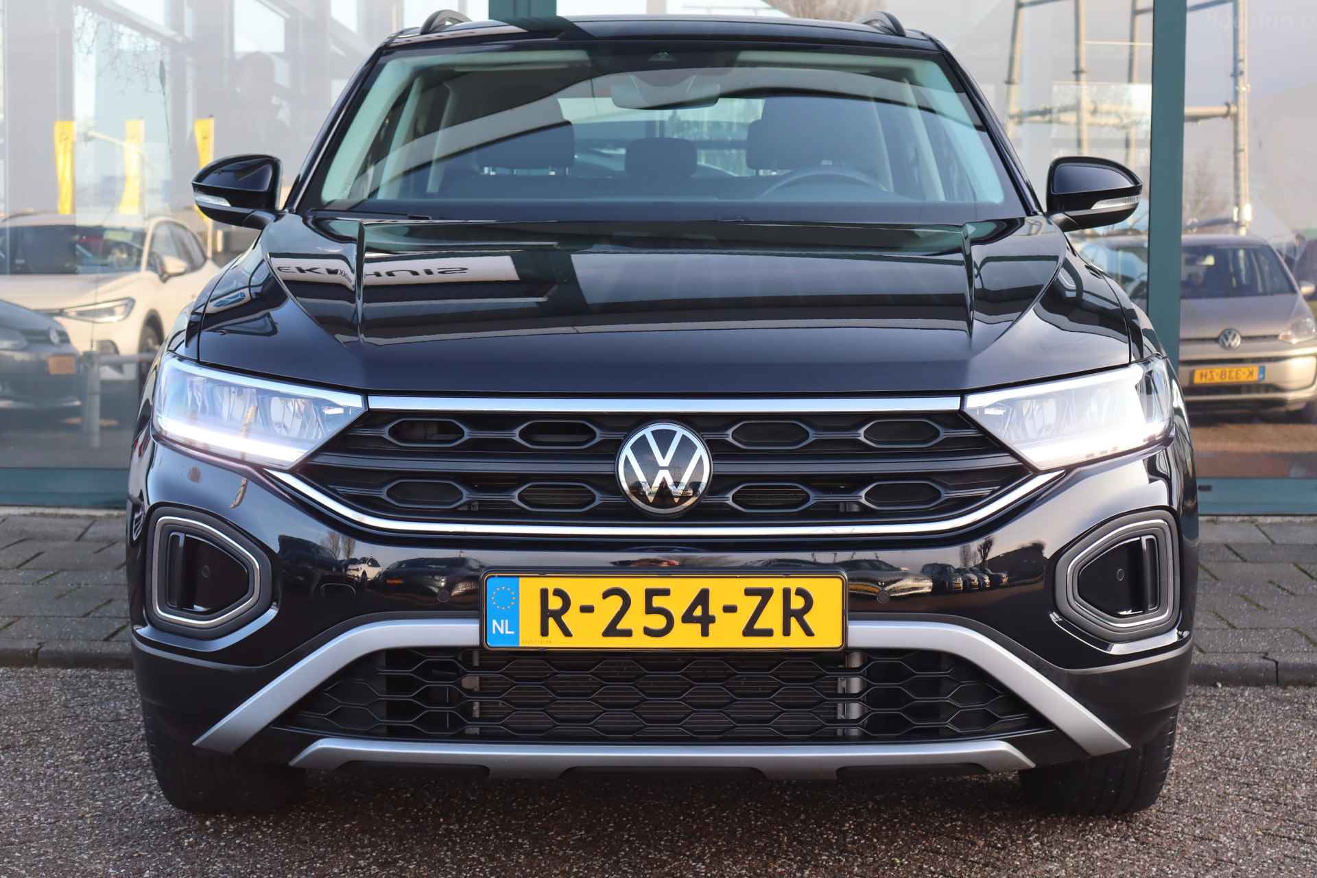 Volkswagen T-Roc 1.0 TSI Life | Cruise Control | Navigatie | Apple Carplay/Android Auto | - 10/26