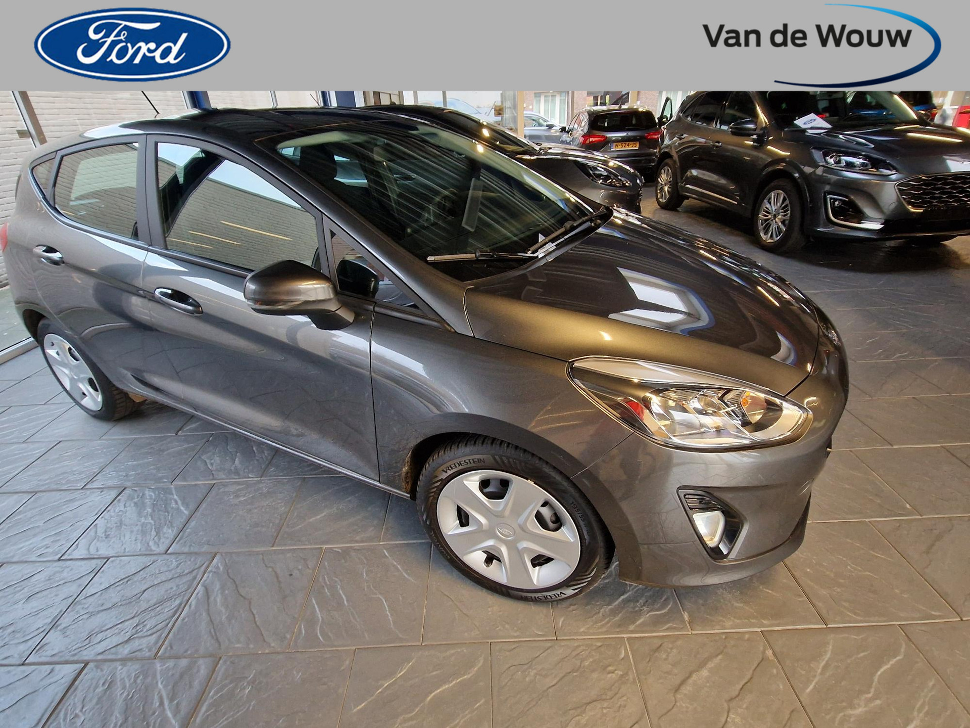 Ford Fiesta 1.1 Trend Ned.auto- trekhaak - 4 seizoenenbanden