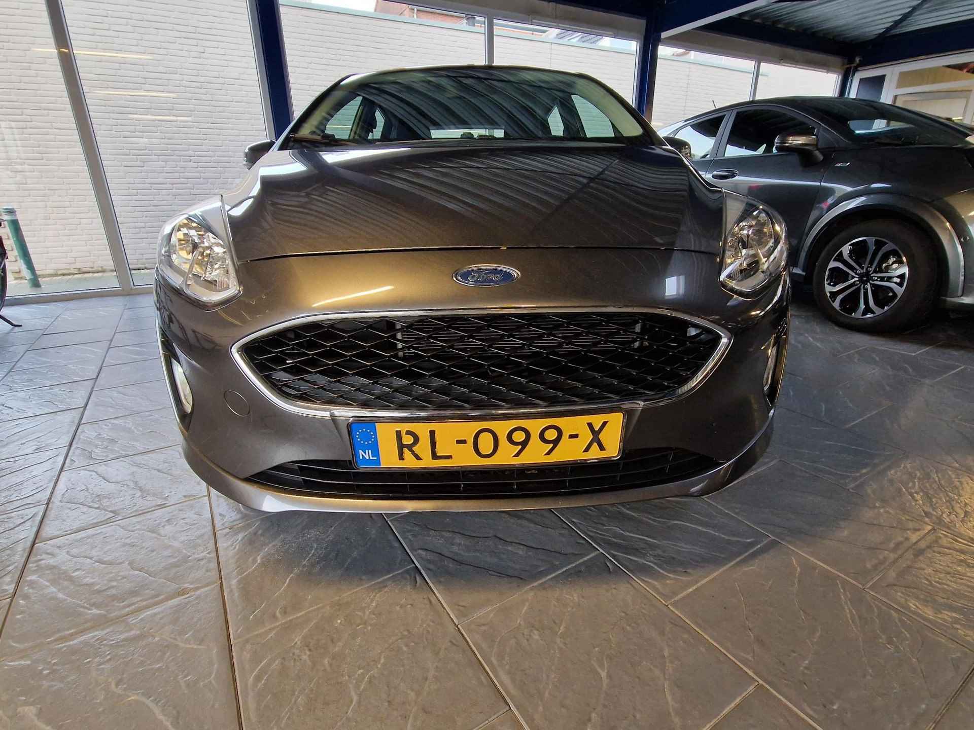 Ford Fiesta 1.1 Trend Ned.auto- trekhaak - 4 seizoenenbanden - 3/28