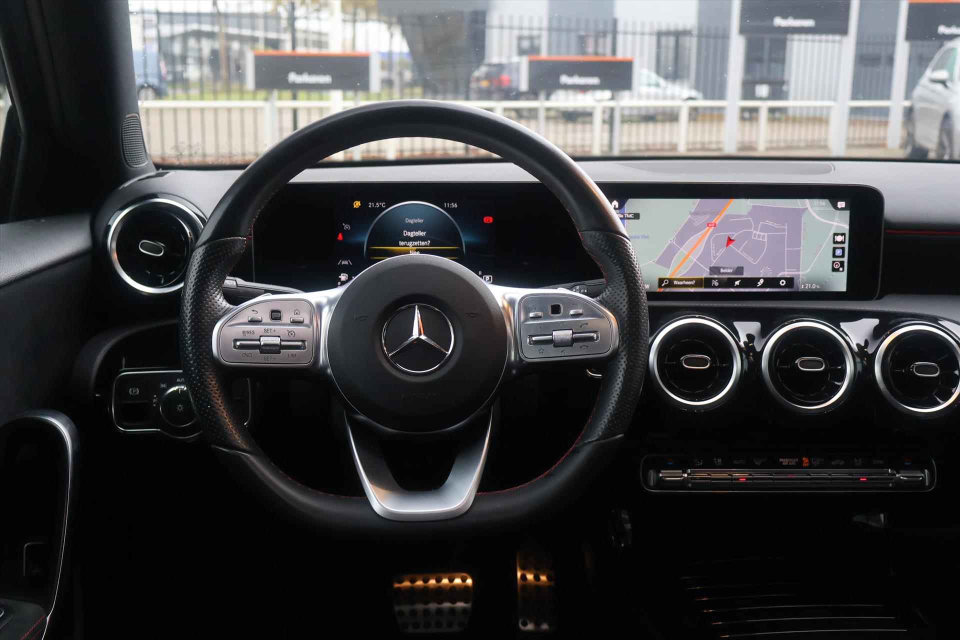 Mercedes A-Klasse Limousine A 200 AMG-Line 163pk | Pano | Carplay | Camera | Cruise | Keyless Go | 1e Eigenaar - 5/40