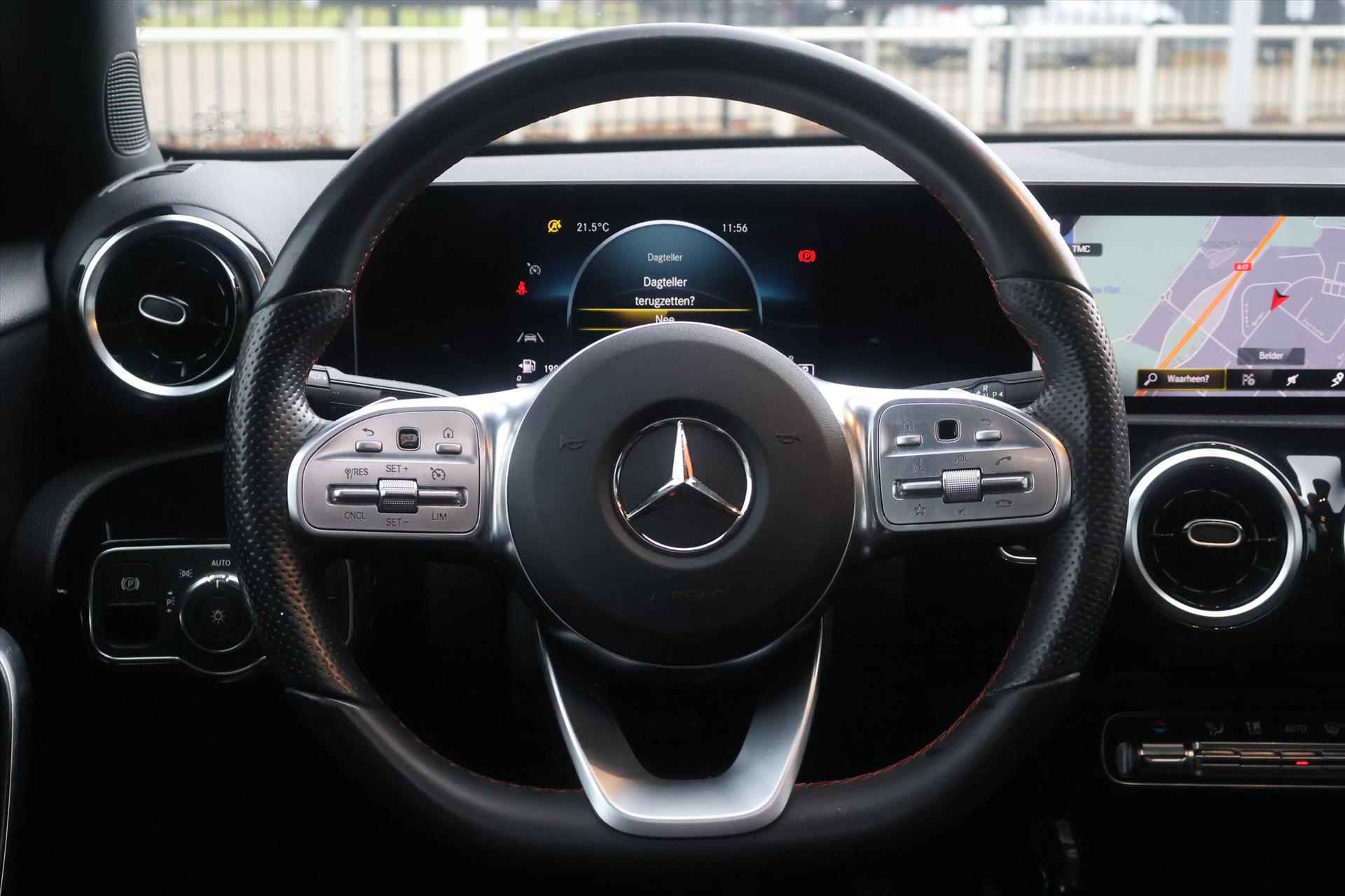 Mercedes A-Klasse Limousine A 200 AMG-Line 163pk | Pano | Carplay | Camera | Cruise | Keyless Go | 1e Eigenaar - 11/40