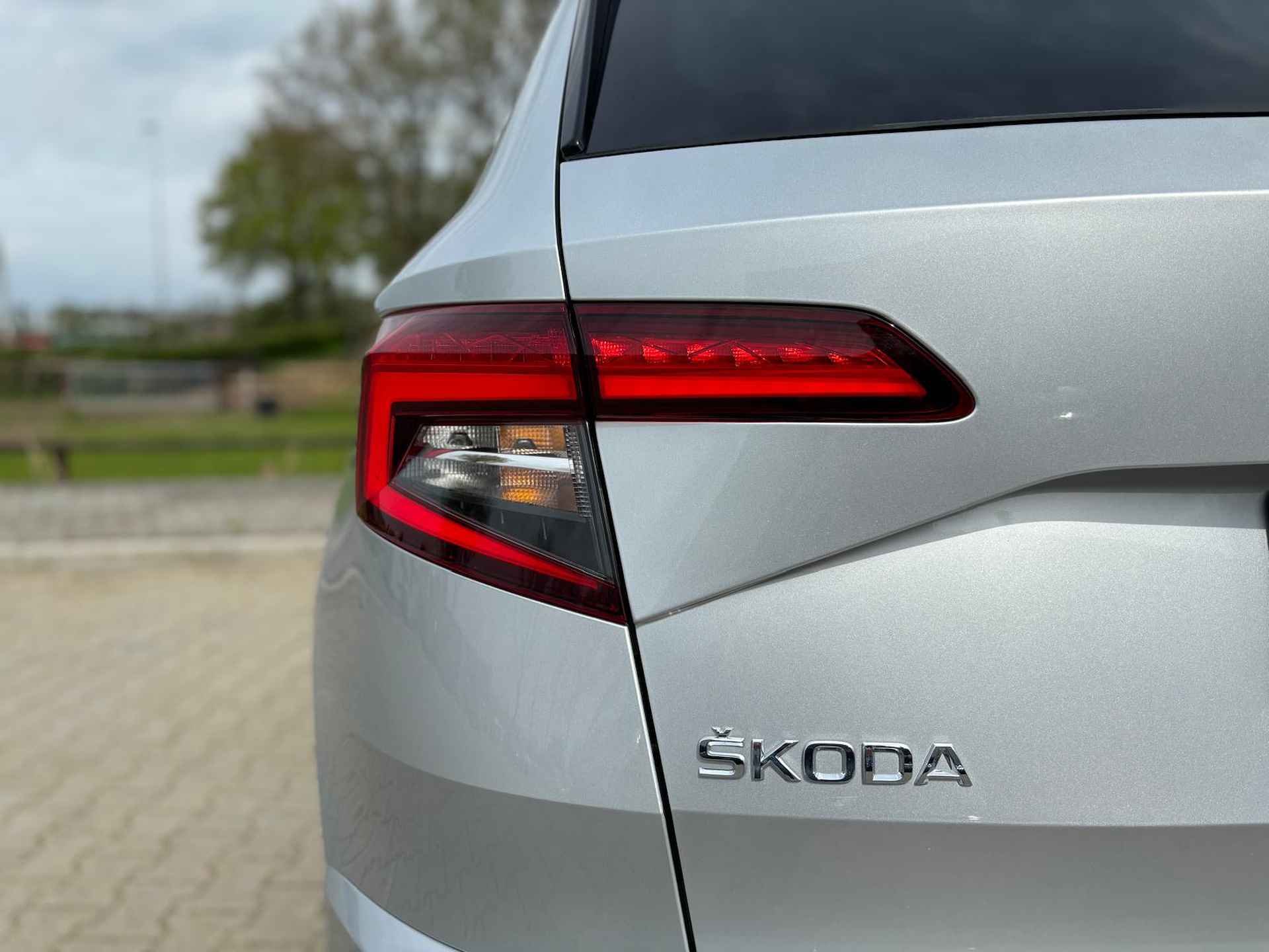 Škoda Karoq 1.5 TSI ACT Sportline Business - 16/44