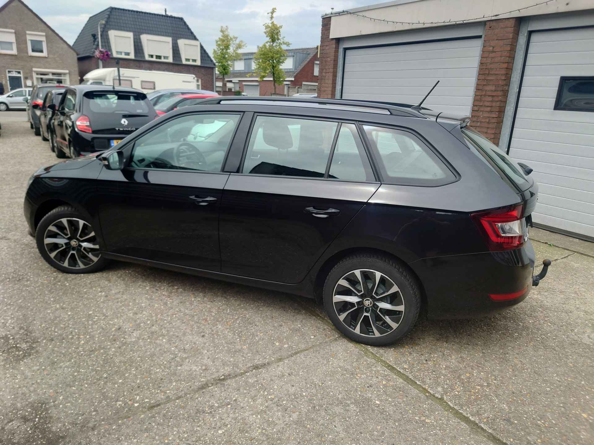 Skoda Fabia Combi 1.0 TSI Business Edition, Dealer onderhouden, Parkeersensoren, Stoelverwarming - 4/21