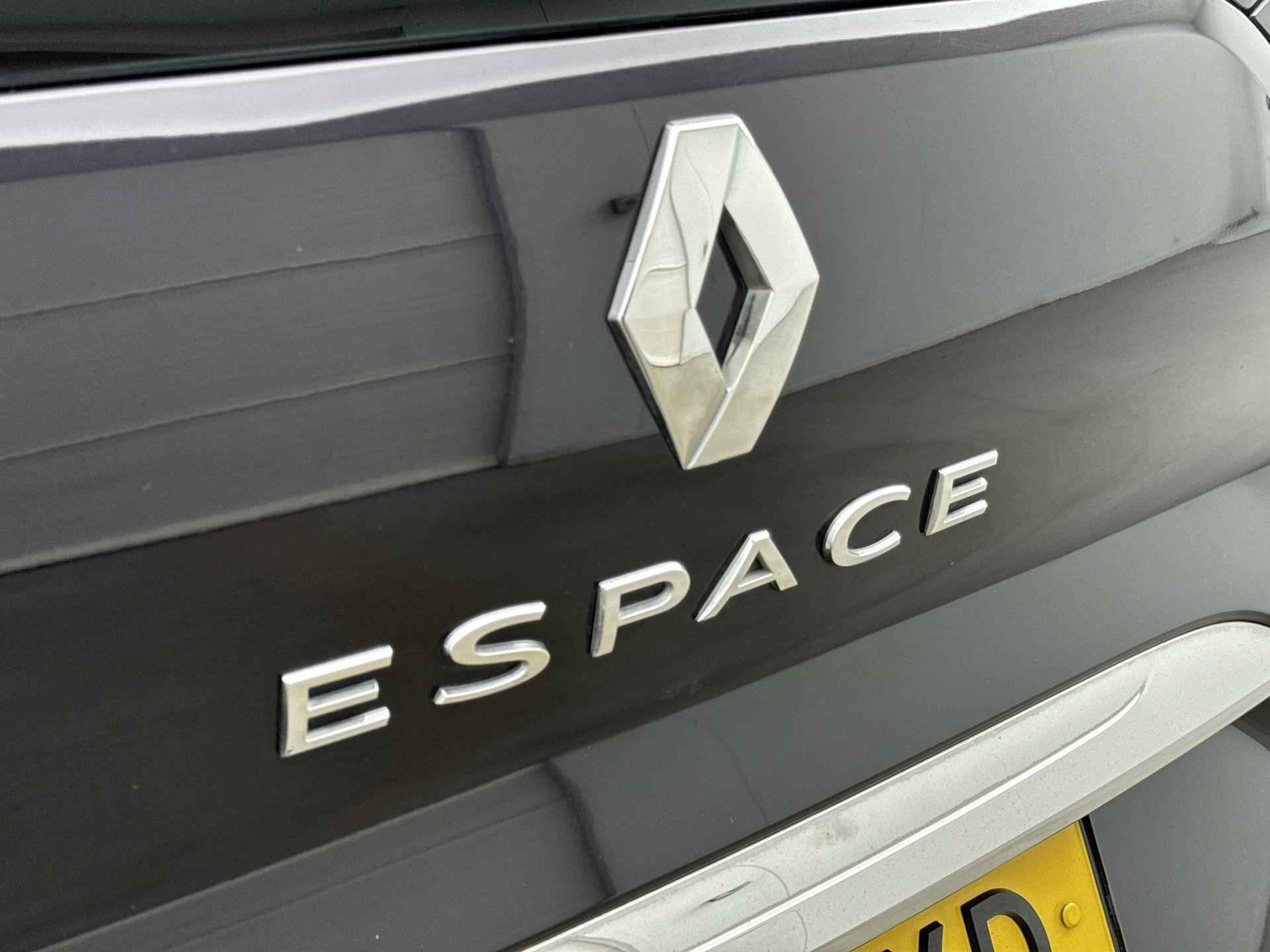 Renault Espace 1.8 TCe 225Pk Initiale Paris 7p. | Navigatie | Apple & Android Carplay | Parkeersensoren voor & Achter | Achteruitrijcamera | Climate Control | Panorama Dak | All Season Banden | Lederenbekleding | Elektrische Stoelen | - 26/28