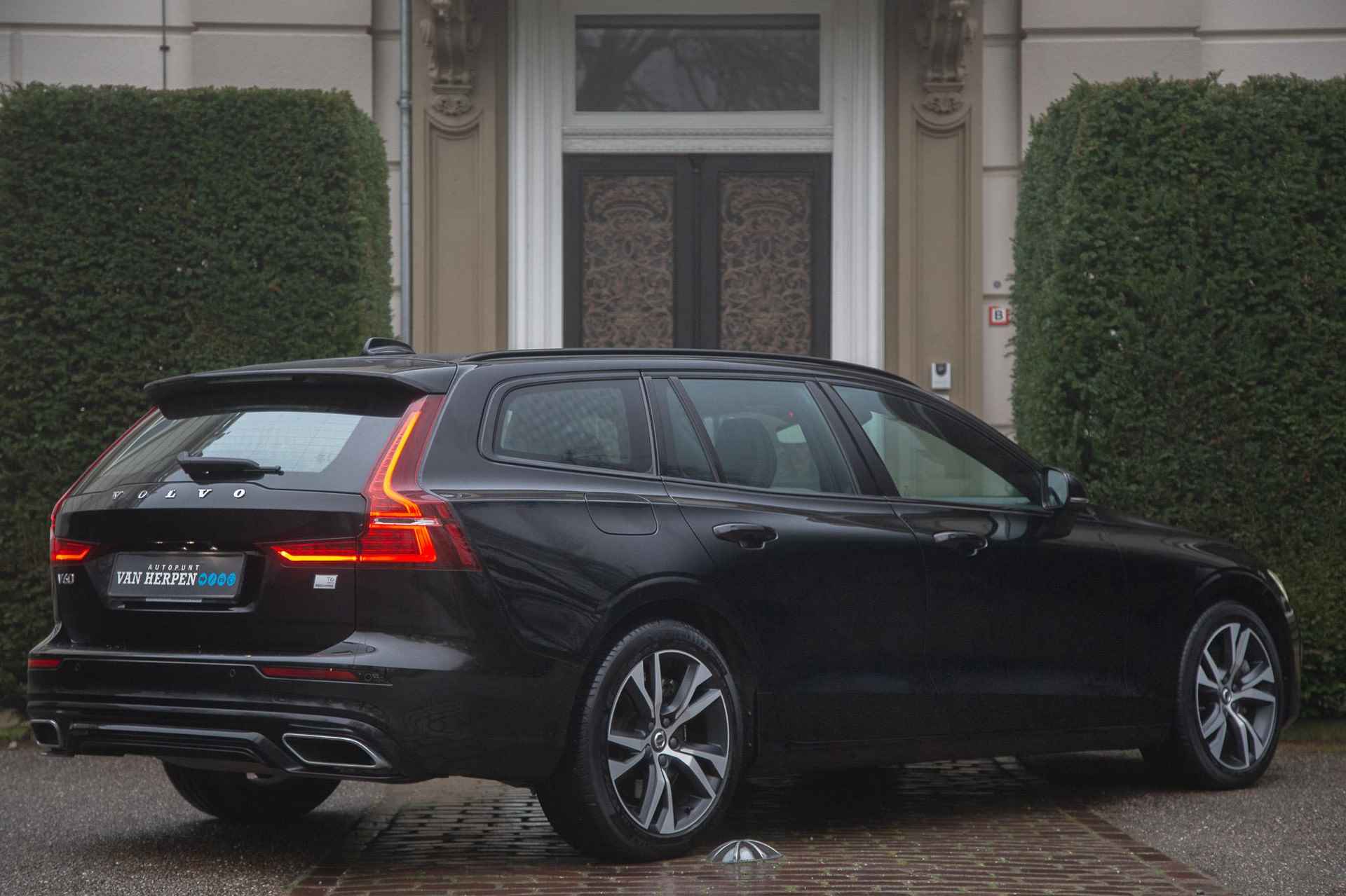 Volvo V60 2.0 T6 Recharge AWD R-Design Pilot Assist | BLIS | Stuur- en stoelverw | 1e eign - 5/53