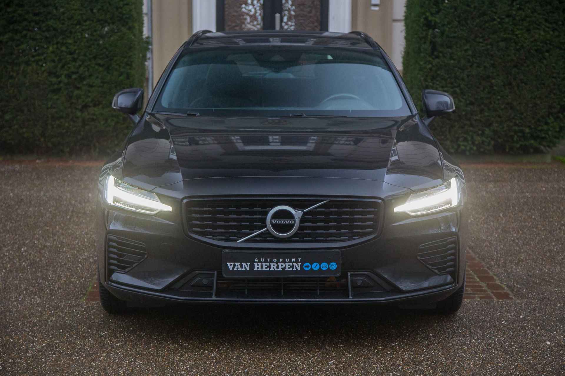 Volvo V60 2.0 T6 Recharge AWD R-Design Pilot Assist | BLIS | Stuur- en stoelverw | 1e eign - 7/53