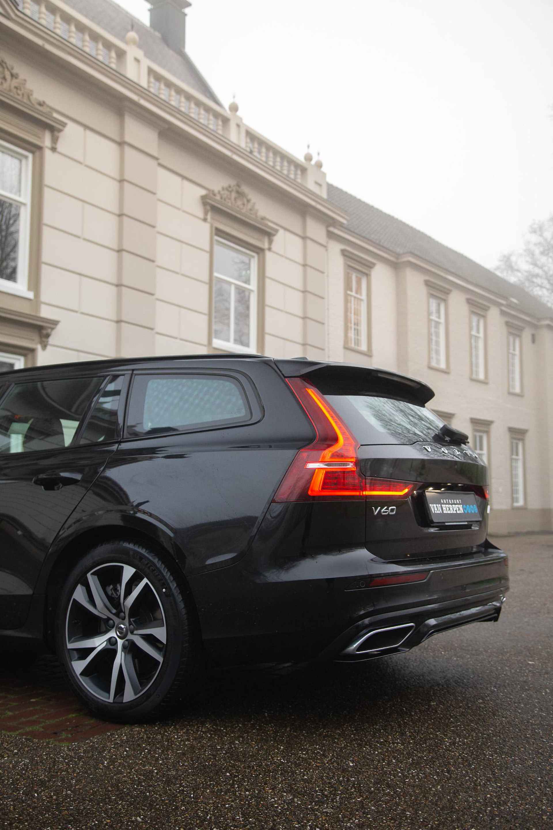 Volvo V60 2.0 T6 Recharge AWD R-Design Pilot Assist | BLIS | Stuur- en stoelverw | 1e eign - 48/53