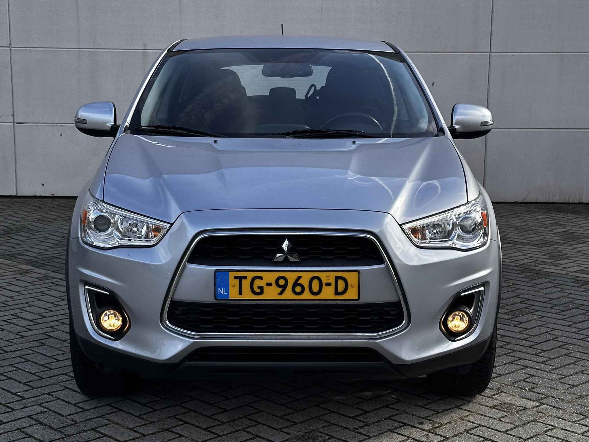 Mitsubishi ASX 1.6 Cleartec Intense / Cruise Control / Climate Control / Trekhaak / Stoelverwarming / 18" lichtmetalen velgen / Achteruitrijcamera / Bluetooth / - 17/28