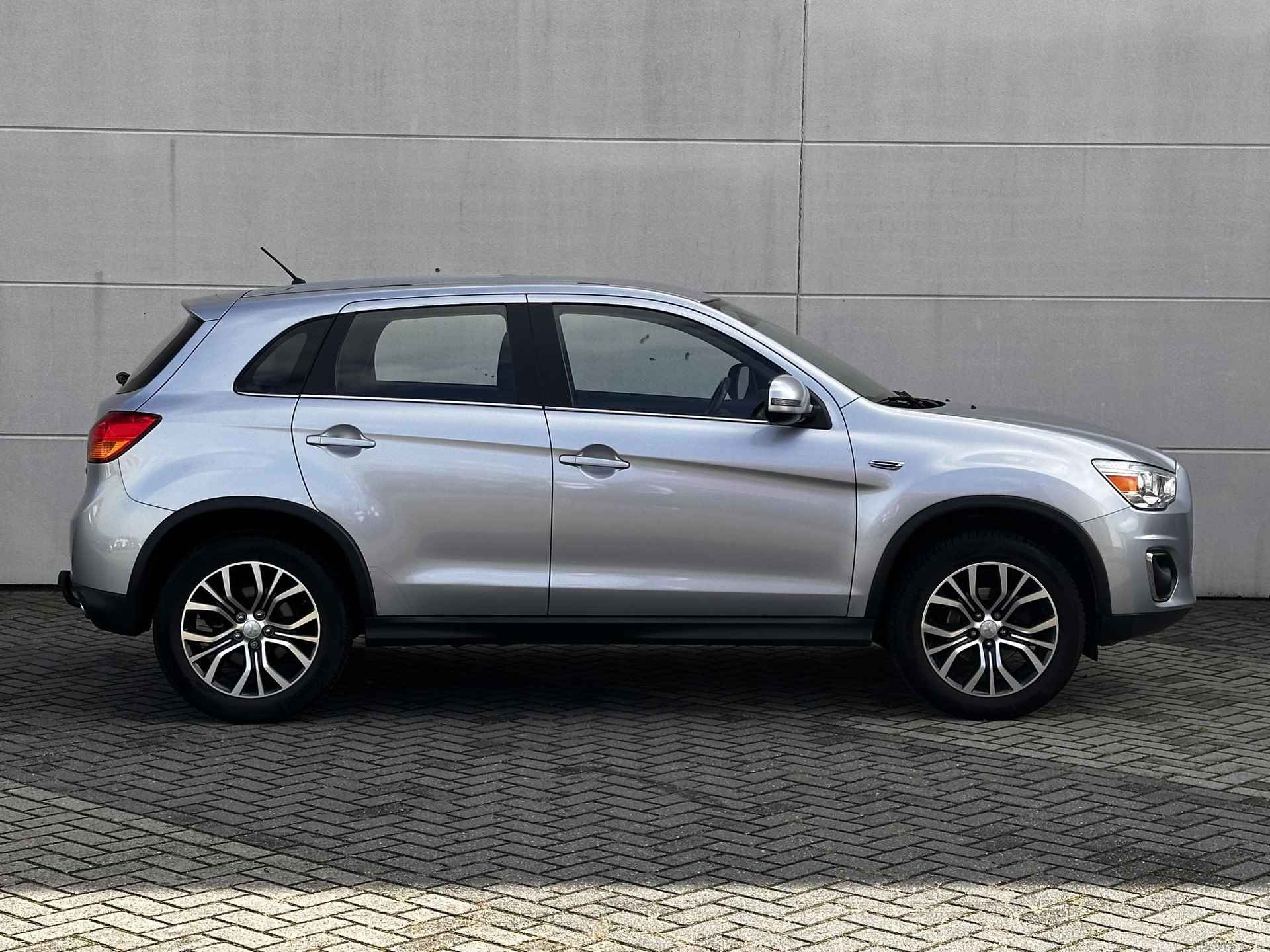 Mitsubishi ASX 1.6 Cleartec Intense / Cruise Control / Climate Control / Trekhaak / Stoelverwarming / 18" lichtmetalen velgen / Achteruitrijcamera / Bluetooth / - 21/28