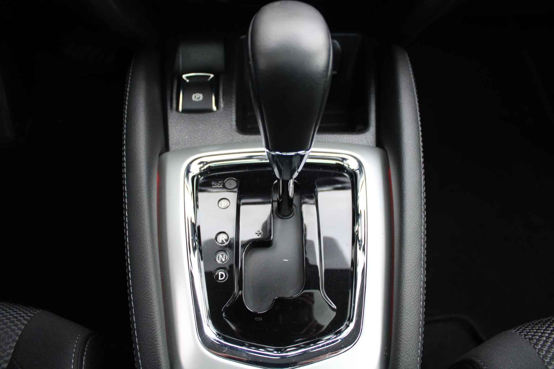 Nissan Qashqai 1.2 N-Vision *Automaat*Panoramadak*Rondomzicht Camera*Navigatie* - 34/45