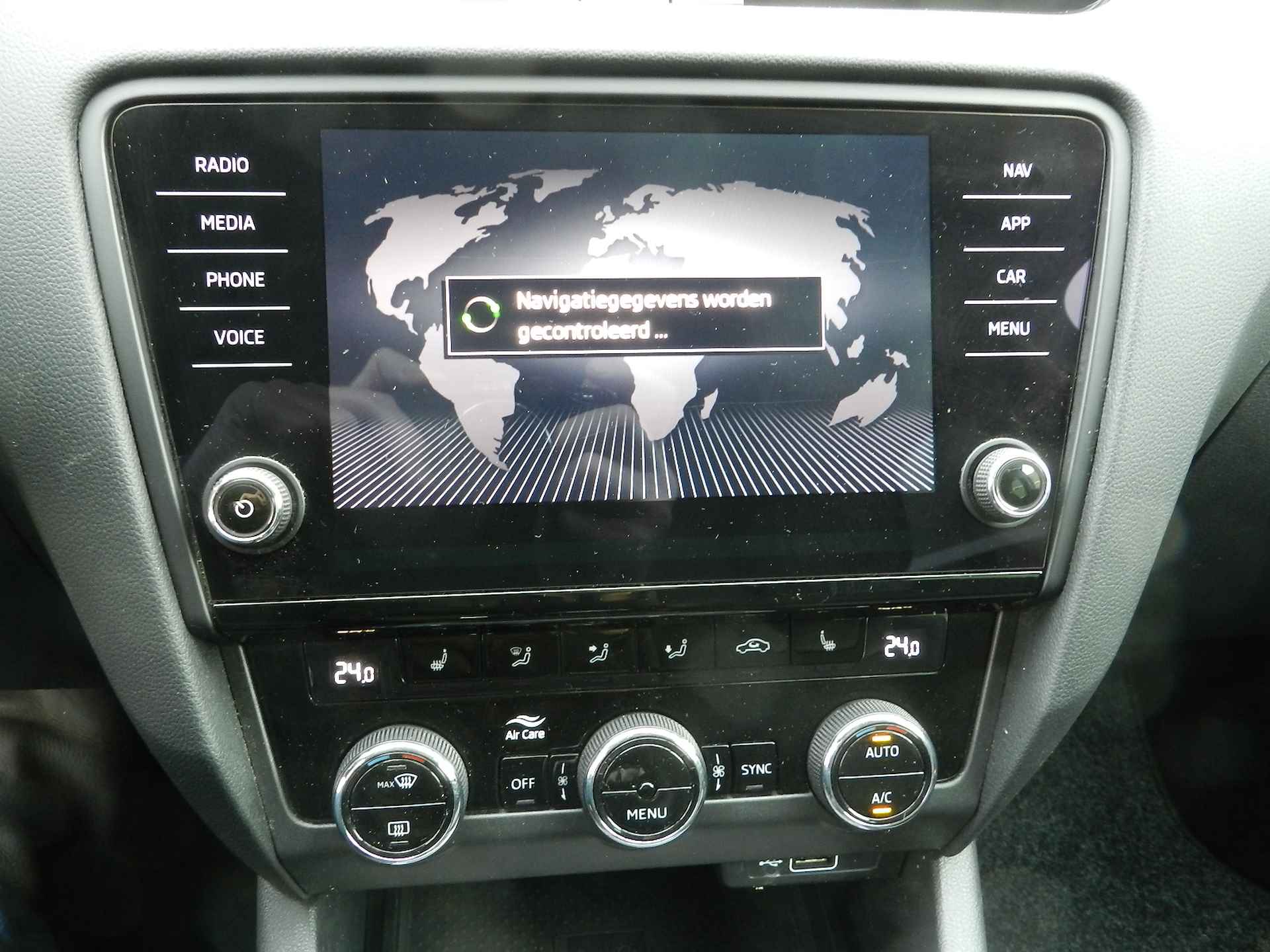 Škoda Octavia Combi 1.0 115PK TSI Greentech Amb Business Navi Apple/Android Climate Trekhaak - 24/42