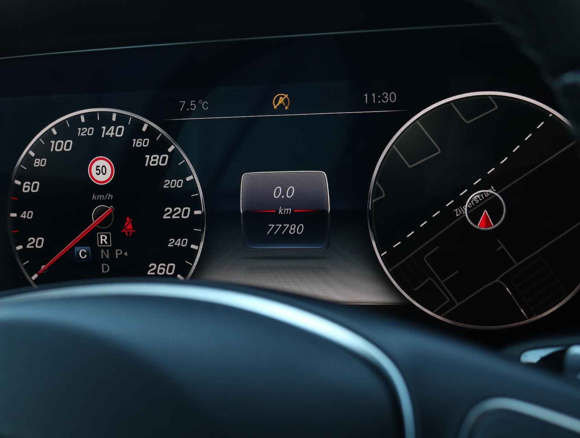 Mercedes-Benz E-Klasse Coupé 200 Premium | Panoramadak | Apple Carplay | Trekhaak - 22/22