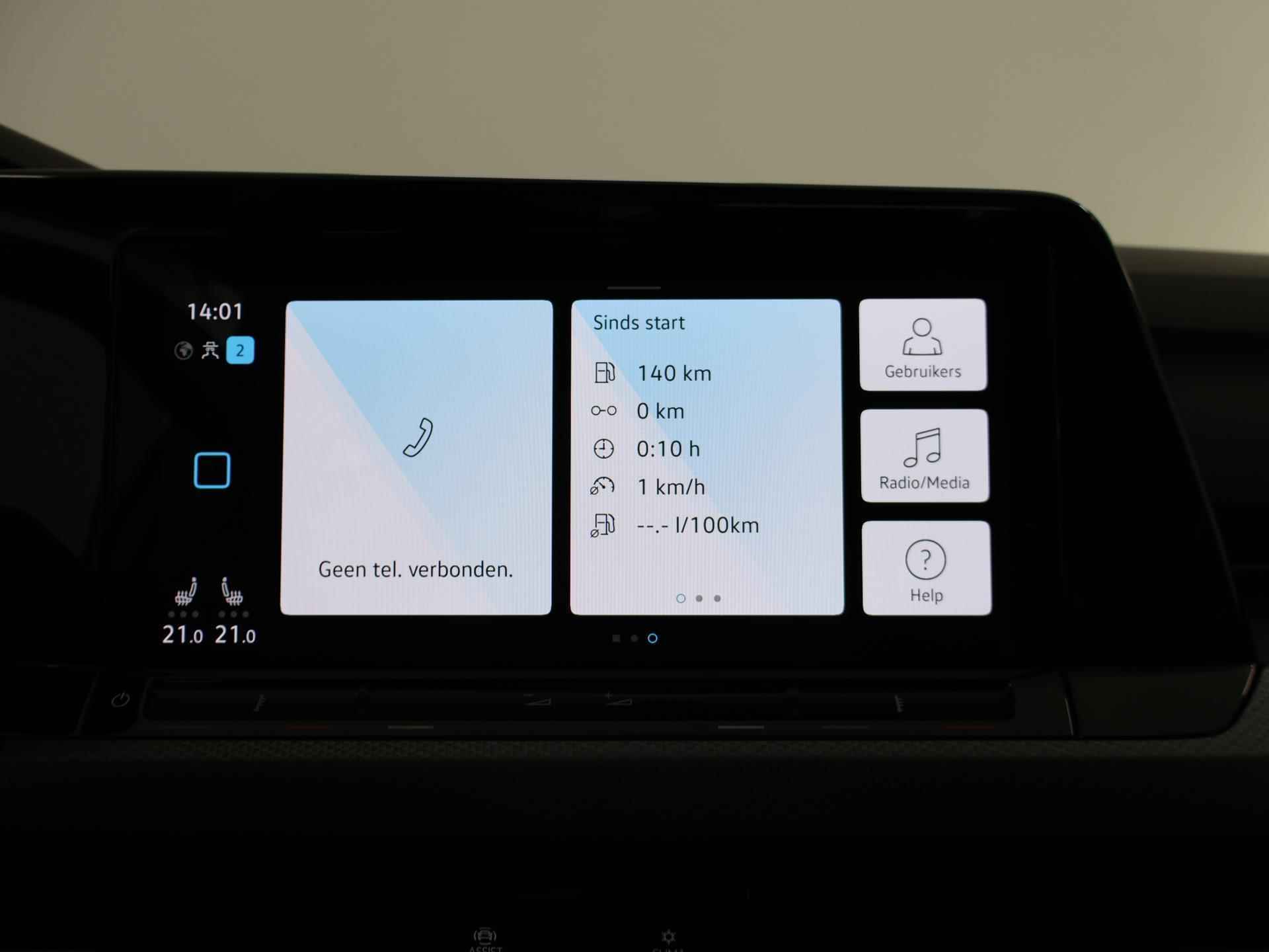 Volkswagen Golf 1.0 eTSI Life  | Panoramadak | Automaat | Navigatiesysteem | Adaptieve Cruise Control | Stoelverwarming | Digitaal Dashboard | Sfeerverlichting | Apple Carplay/Android Auto | - 25/42