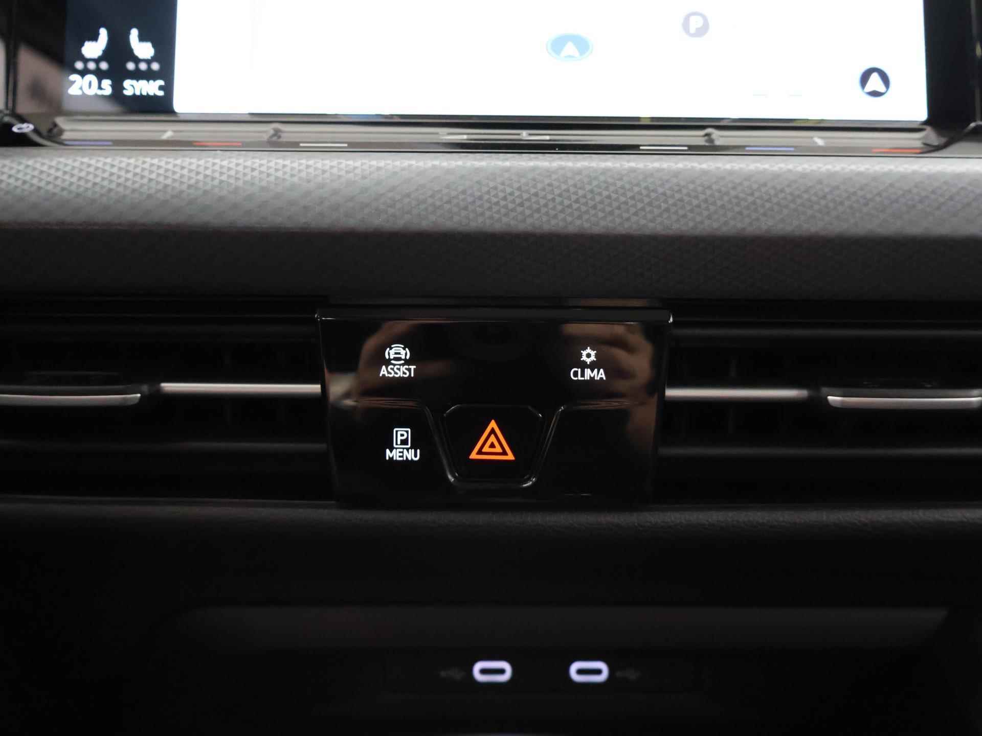 Volkswagen Golf 1.0 eTSI Life  | Panoramadak | Automaat | Navigatiesysteem | Adaptieve Cruise Control | Stoelverwarming | Digitaal Dashboard | Sfeerverlichting | Apple Carplay/Android Auto | - 27/42