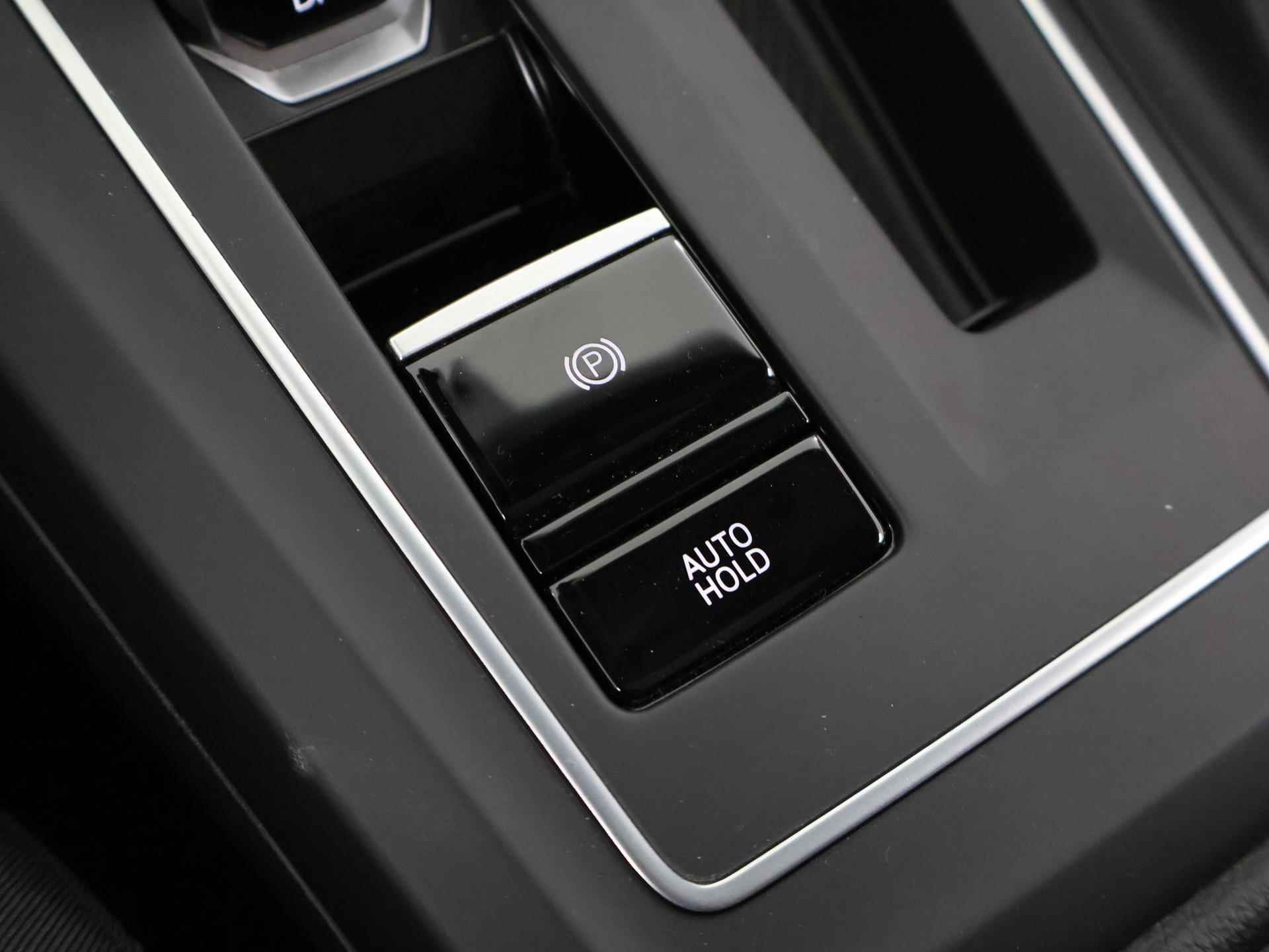 Volkswagen Golf 1.0 eTSI Life  | Panoramadak | Automaat | Navigatiesysteem | Adaptieve Cruise Control | Stoelverwarming | Digitaal Dashboard | Sfeerverlichting | Apple Carplay/Android Auto | - 29/42