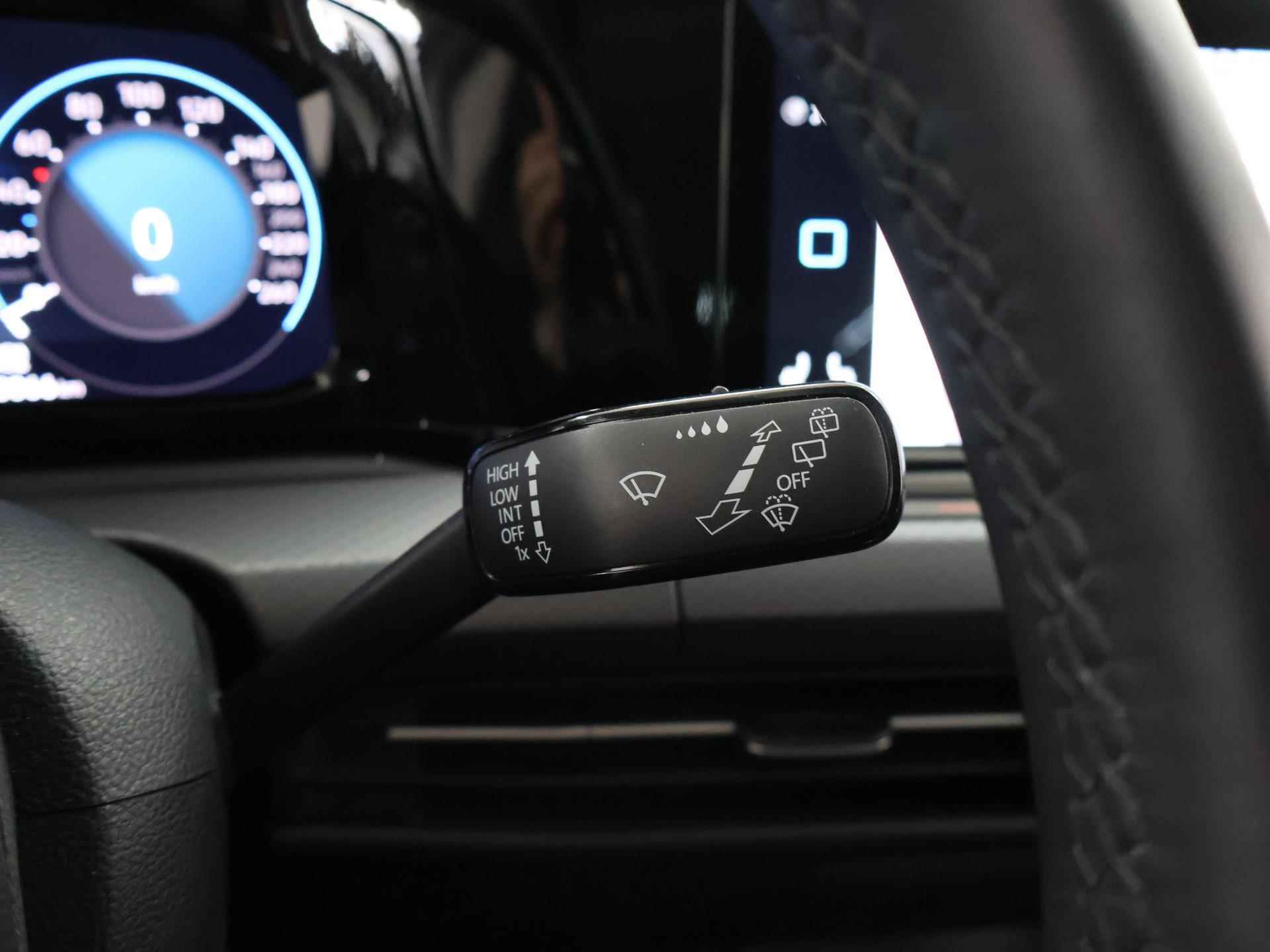 Volkswagen Golf 1.0 eTSI Life  | Panoramadak | Automaat | Navigatiesysteem | Adaptieve Cruise Control | Stoelverwarming | Digitaal Dashboard | Sfeerverlichting | Apple Carplay/Android Auto | - 34/42