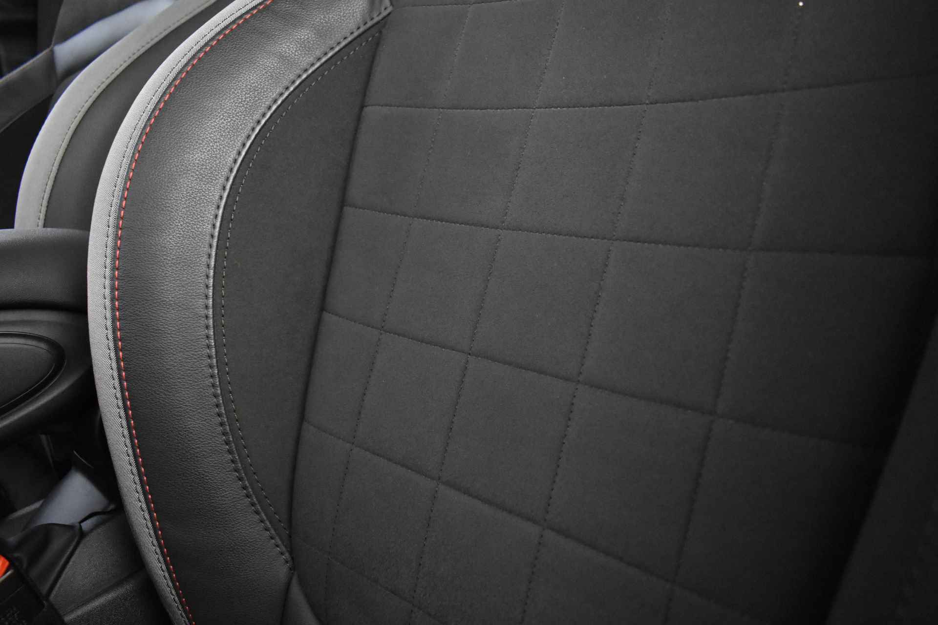 MINI Hatchback Cooper S JCW Automaat | Panoramadak | Achteruitrijcamera | JCW Sportstoelen | Harman-Kardon | Park Assistant / LED | Comfort Access - 8/47