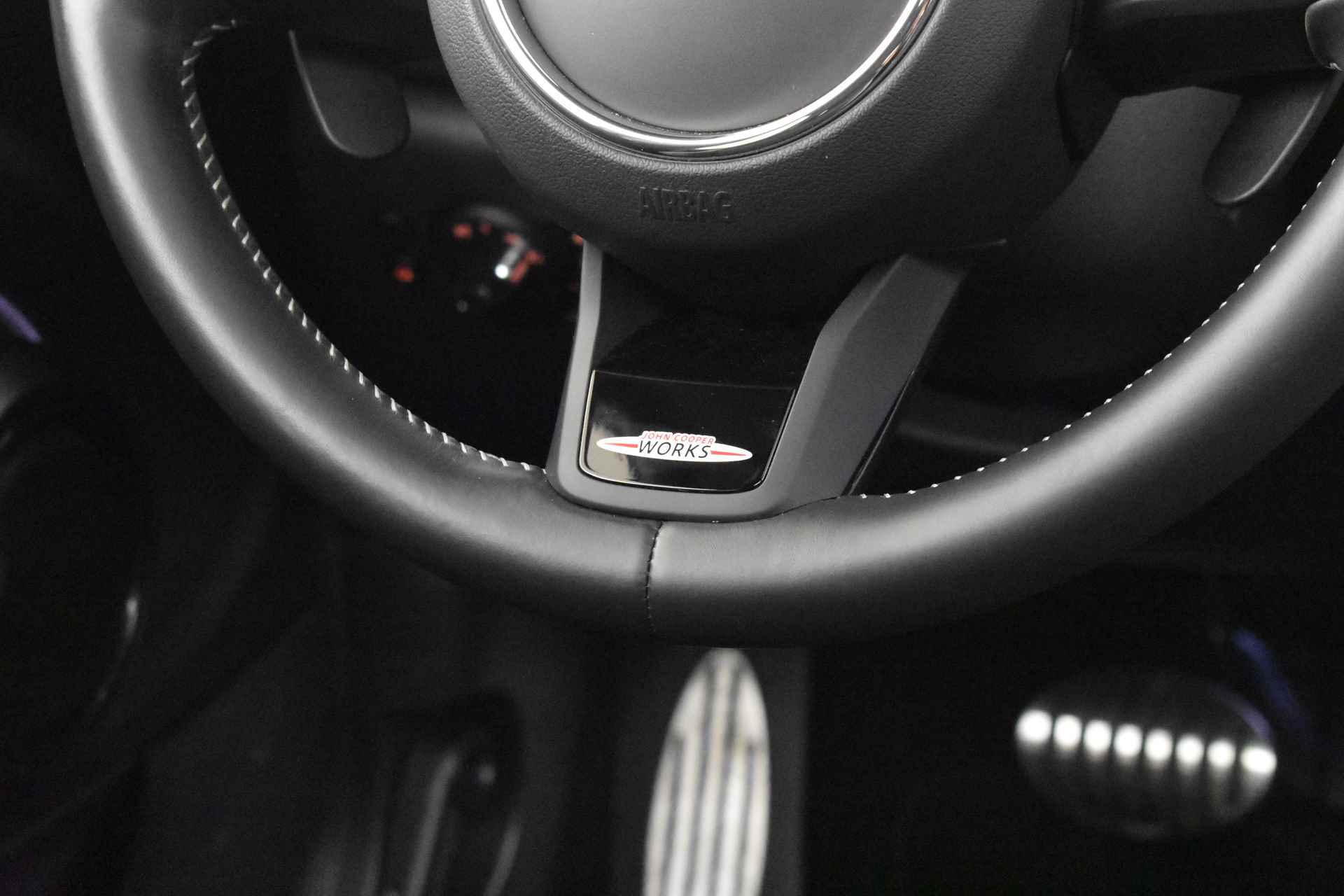 MINI Hatchback Cooper S JCW Automaat | Panoramadak | Achteruitrijcamera | JCW Sportstoelen | Harman-Kardon | Park Assistant / LED | Comfort Access - 21/50