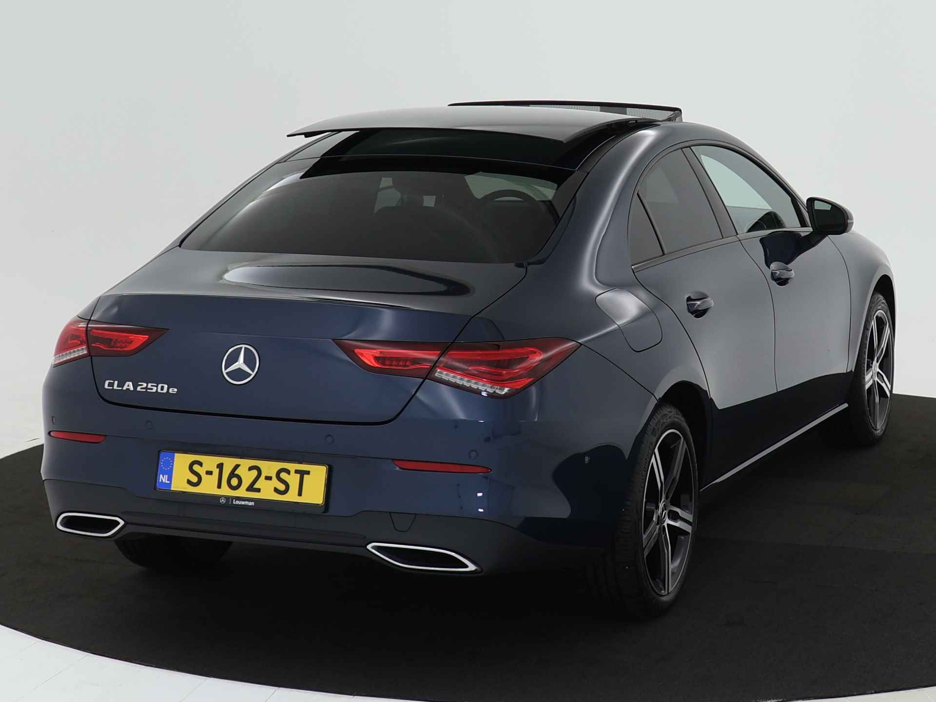 Mercedes-Benz CLA-Klasse 250 e Plug-In Hybride Panorama Schuif-Kanteldak | Noght Pakket | Achteruitrijcamera | Multibeam Ledkoplampen. | Inclusief 24 maanden MB Certified garantie voor Europa. - 18/44