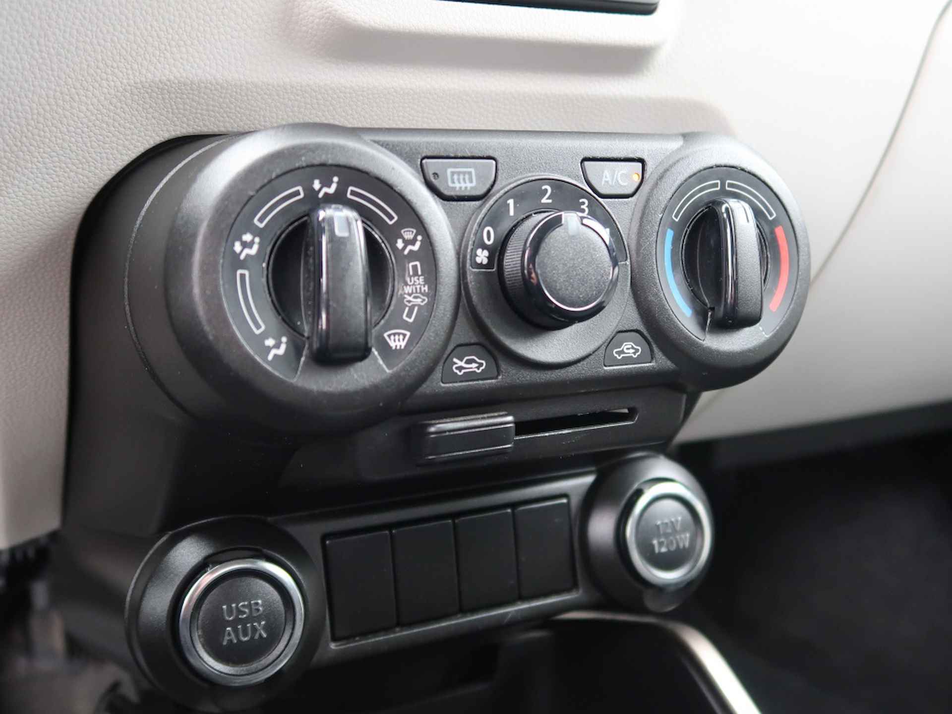 Suzuki Ignis 1.2 Select Automaat / Achteruitrijcamera / Stoelverwarming - 11/24