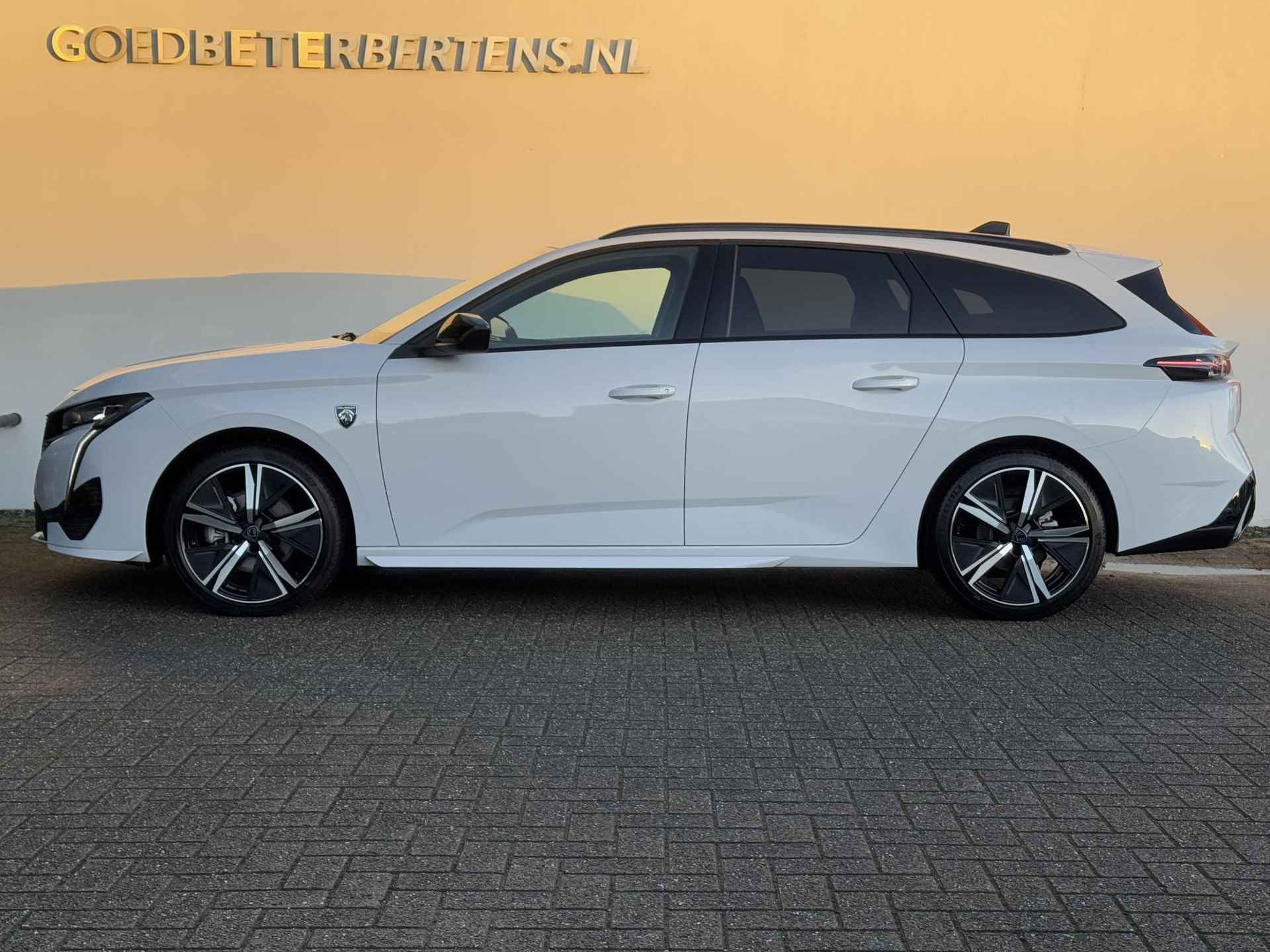 Peugeot 308 SW SW 1.2 PT EAT8 130 GT | AGR massage stoelen | Google Maps | Adaptive cruise control | Prijs is rijklaar - 3/28