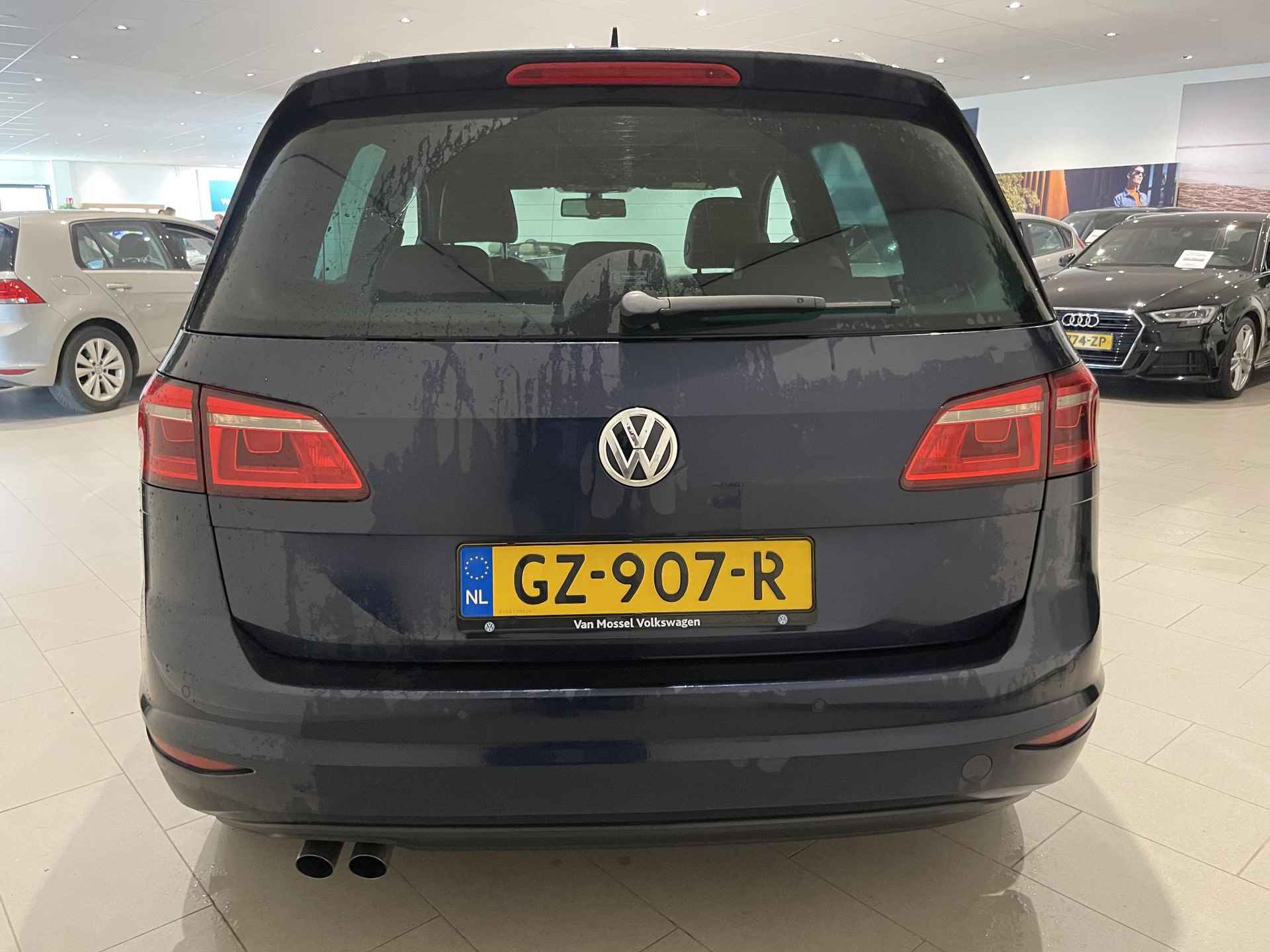 Volkswagen Golf Sportsvan 1.4 TSI Business Edition | Automaat | Apple Carplay | Lederen/Suede Bekleding | Stoelverwarming | Achteruitrijcamera | Parkeersensoren | Navigatie | Climate Control | Park Assist | - 4/28