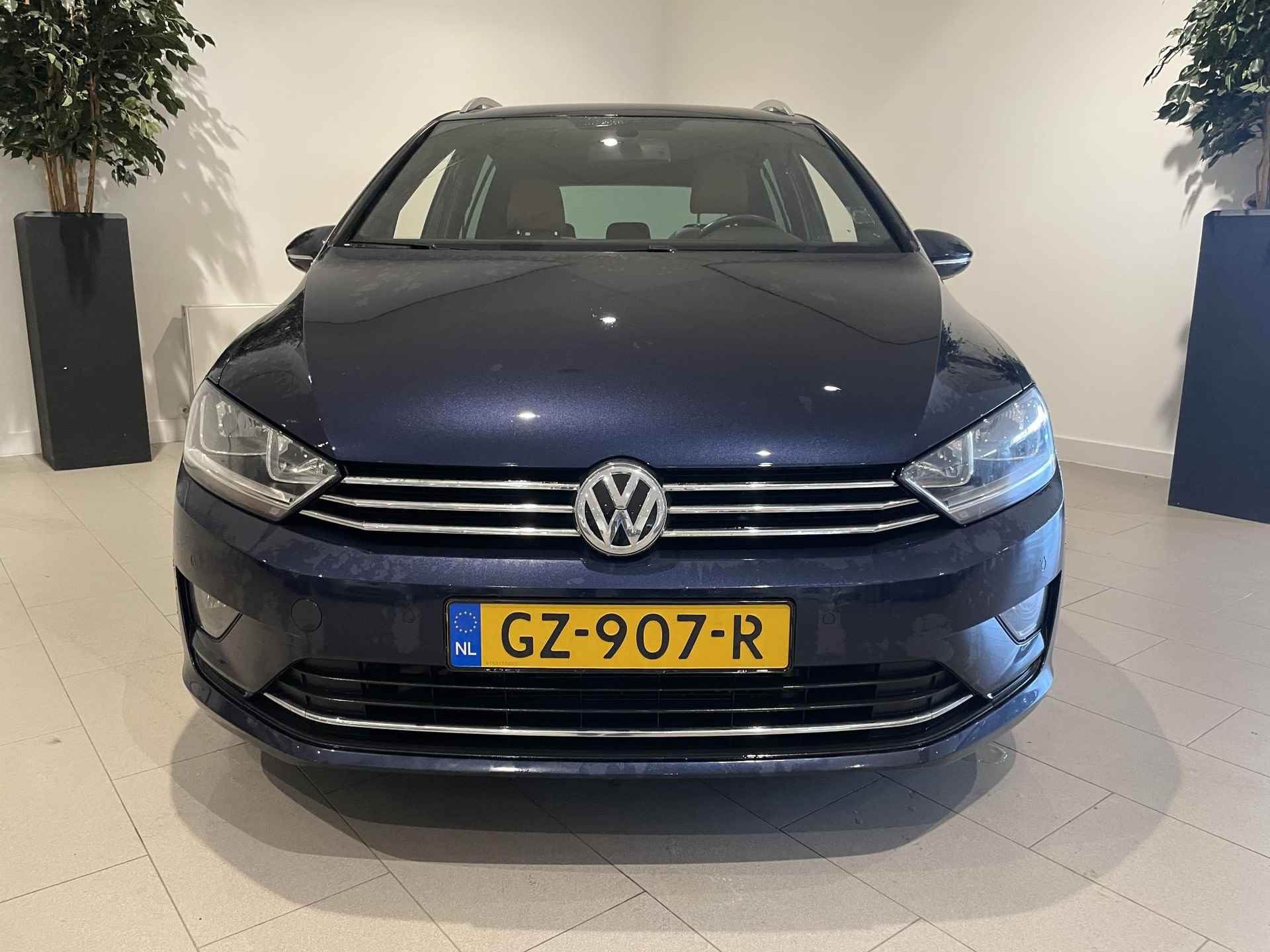 Volkswagen Golf Sportsvan 1.4 TSI Business Edition | Automaat | Apple Carplay | Lederen/Suede Bekleding | Stoelverwarming | Achteruitrijcamera | Parkeersensoren | Navigatie | Climate Control | Park Assist | - 8/28