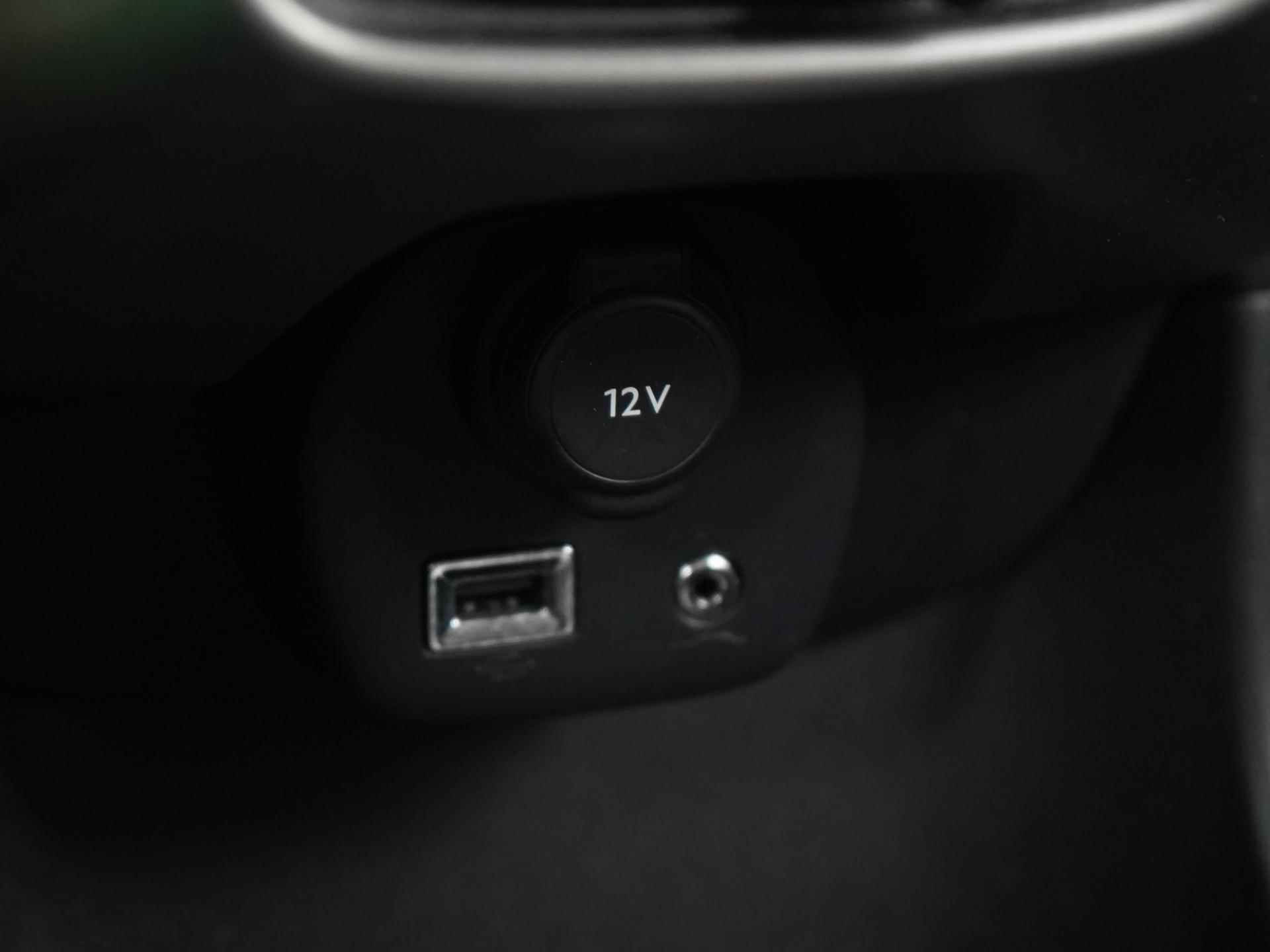 Toyota Aygo 1.0 VVT-i x-play | Camera | Navigatie | Zondag Open! - 11/34