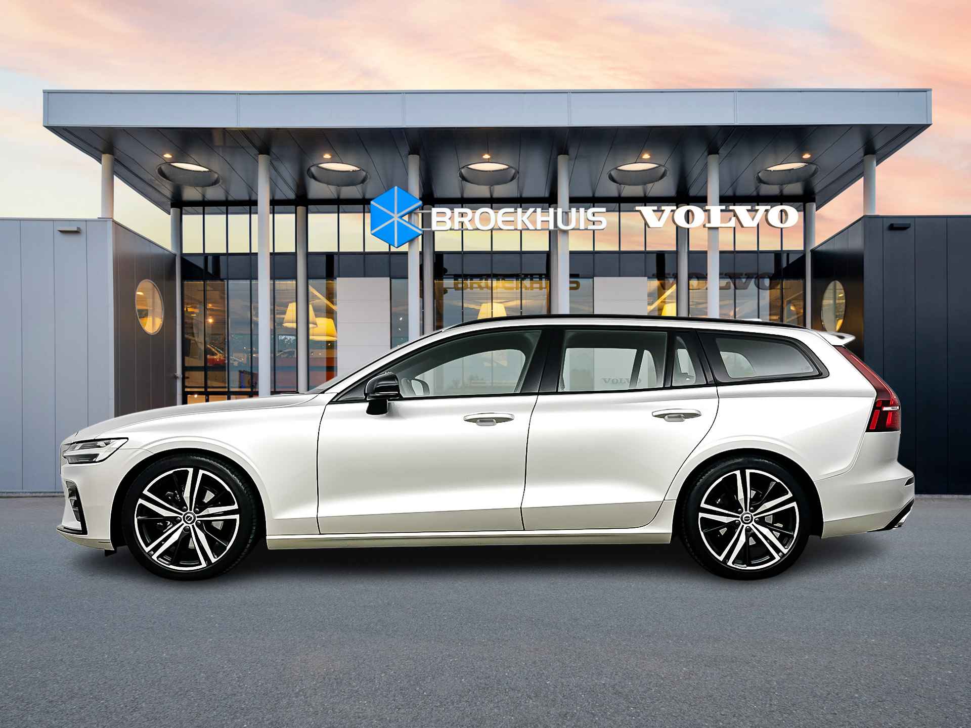 Volvo V60 T4 GT R-Design | 19" | Panoramadak | Adaptieve cruise | BLIS | Parkeerverwarming | Stoel/stuurverwarming | Keyless | Trekhaak - 9/37