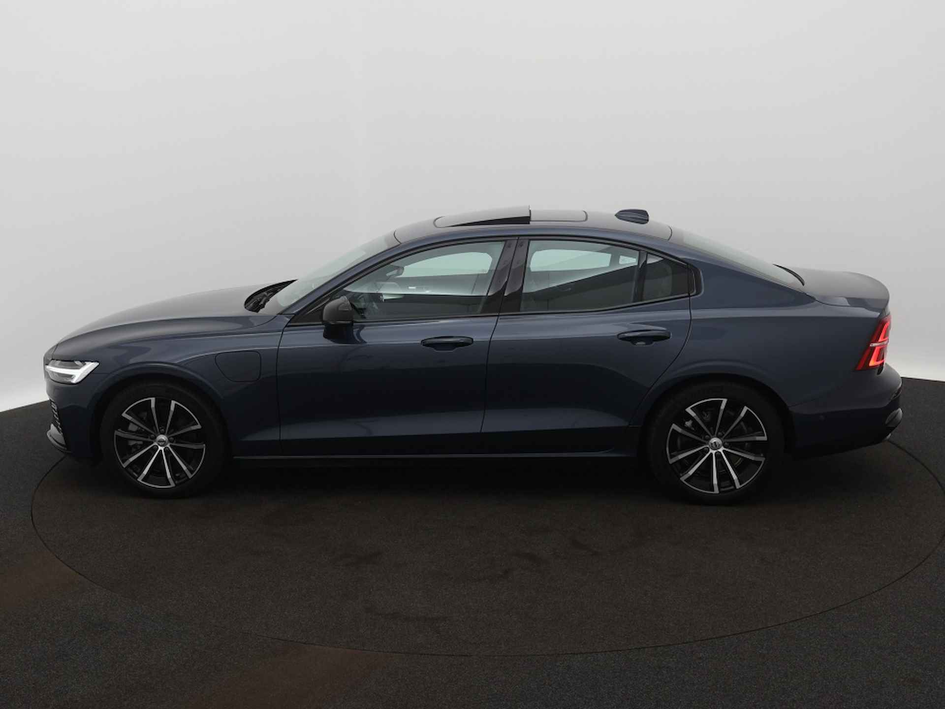 Volvo S60 2.0 T6 Ultra Dark - 2/35