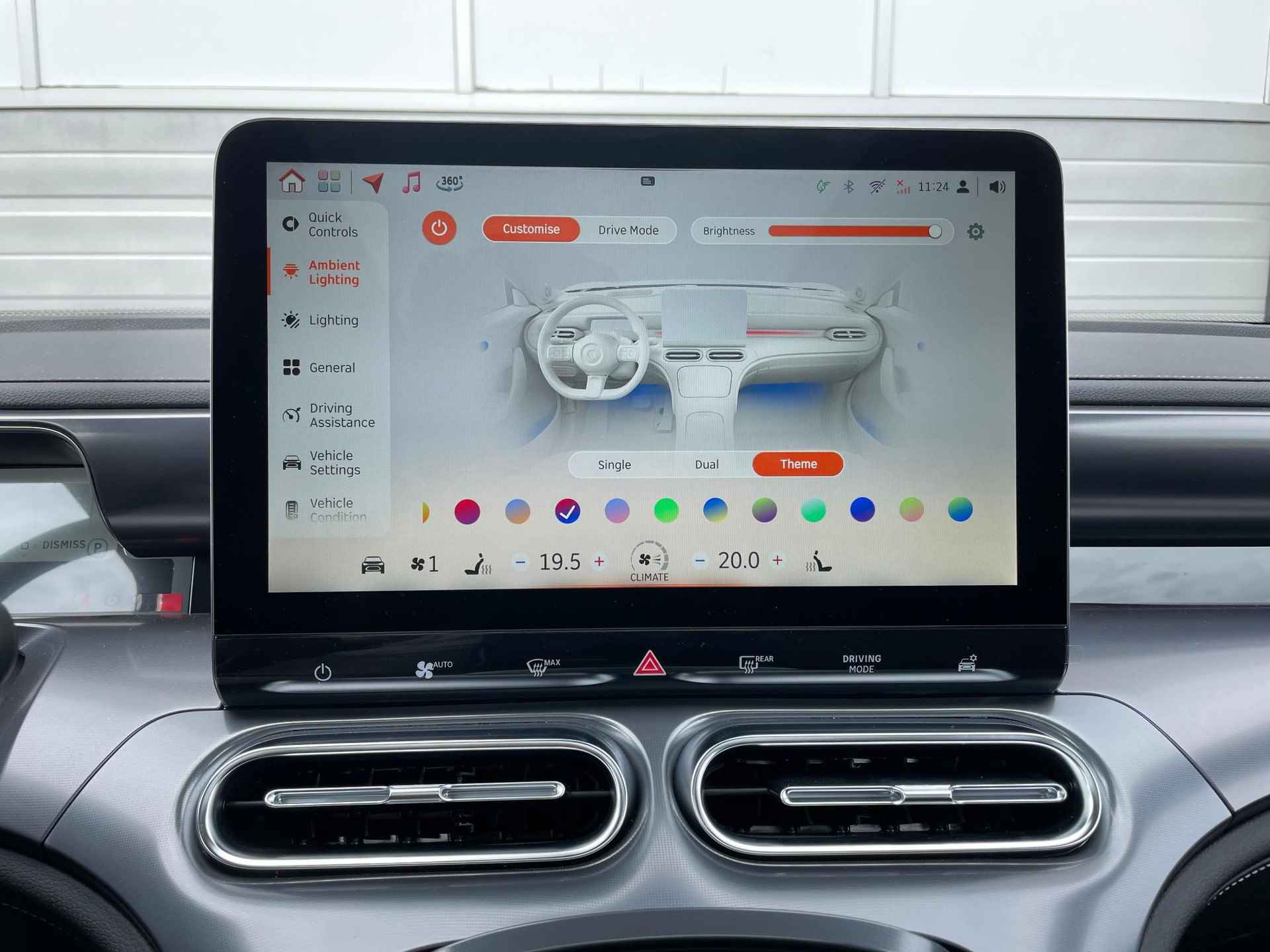 smart #1 Pro+ | Panoramadak | CyberSparks LED Koplampen | Apple CarPlay | Android Auto | 360° Camera | Sfeerverlichting | Stuurverwarming | Stoelverwarming | Elektrisch Verstelbare Voorstoelen | 7,4 KW Laden - 15/17