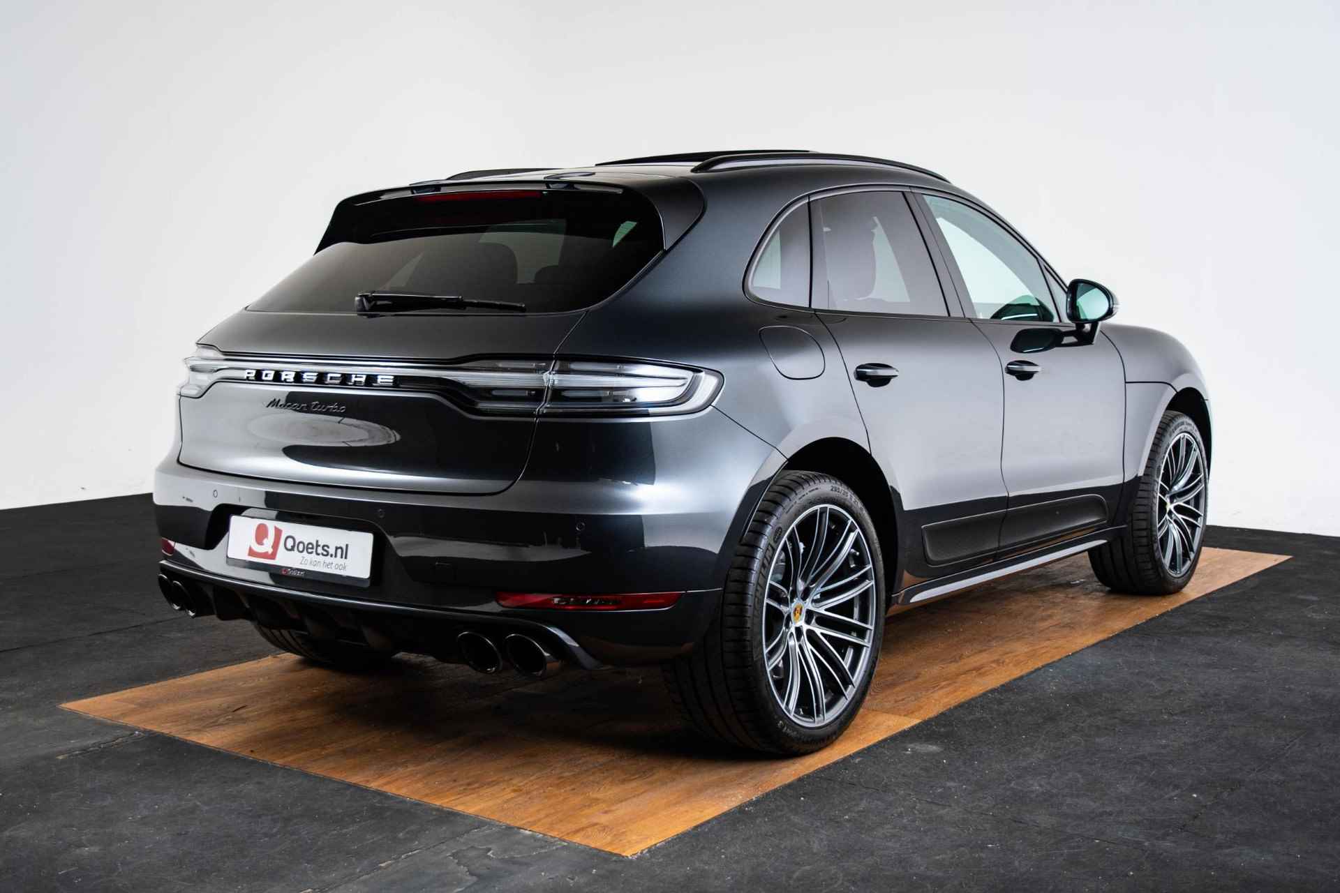 Porsche Macan 2.9 Turbo Panoramadak - Luchtvering - Sportdesign Pakket - Stoelverwaming/ventilatie - Sportuitlaat - Adaptieve Cruise Control - Interieurvoorverwarming - BOSE - Interieurpakket carbon - 2/69