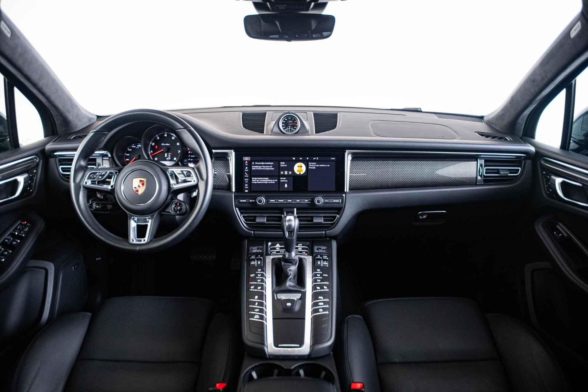 Porsche Macan 2.9 Turbo Panoramadak - Luchtvering - Sportdesign Pakket - Stoelverwaming/ventilatie - Sportuitlaat - Adaptieve Cruise Control - Interieurvoorverwarming - BOSE - Interieurpakket carbon - 3/69