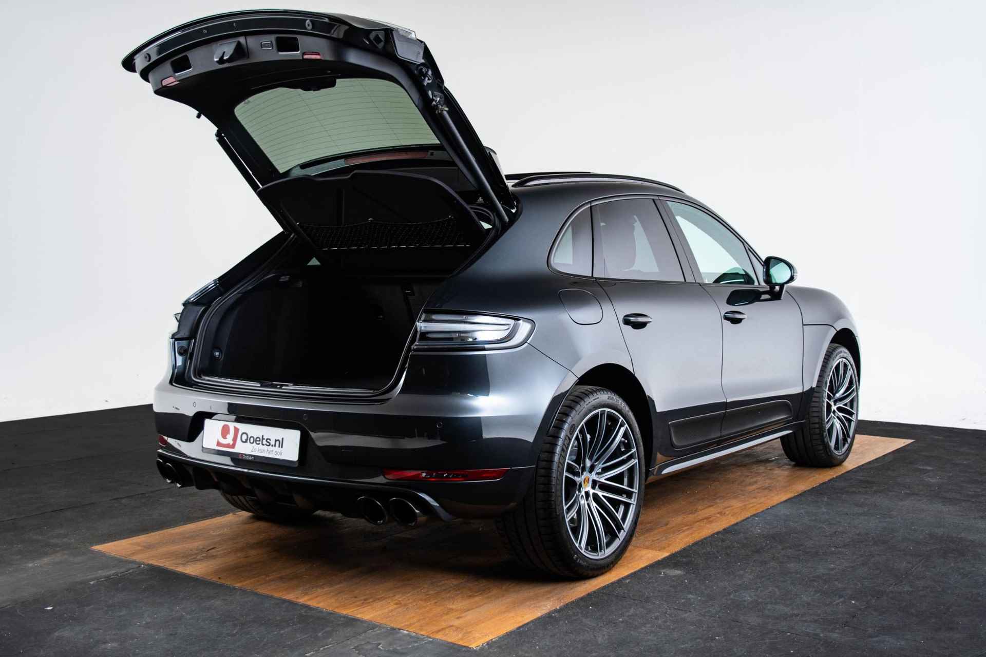 Porsche Macan 2.9 Turbo Panoramadak - Luchtvering - Sportdesign Pakket - Stoelverwaming/ventilatie - Sportuitlaat - Adaptieve Cruise Control - Interieurvoorverwarming - BOSE - Interieurpakket carbon - 12/69