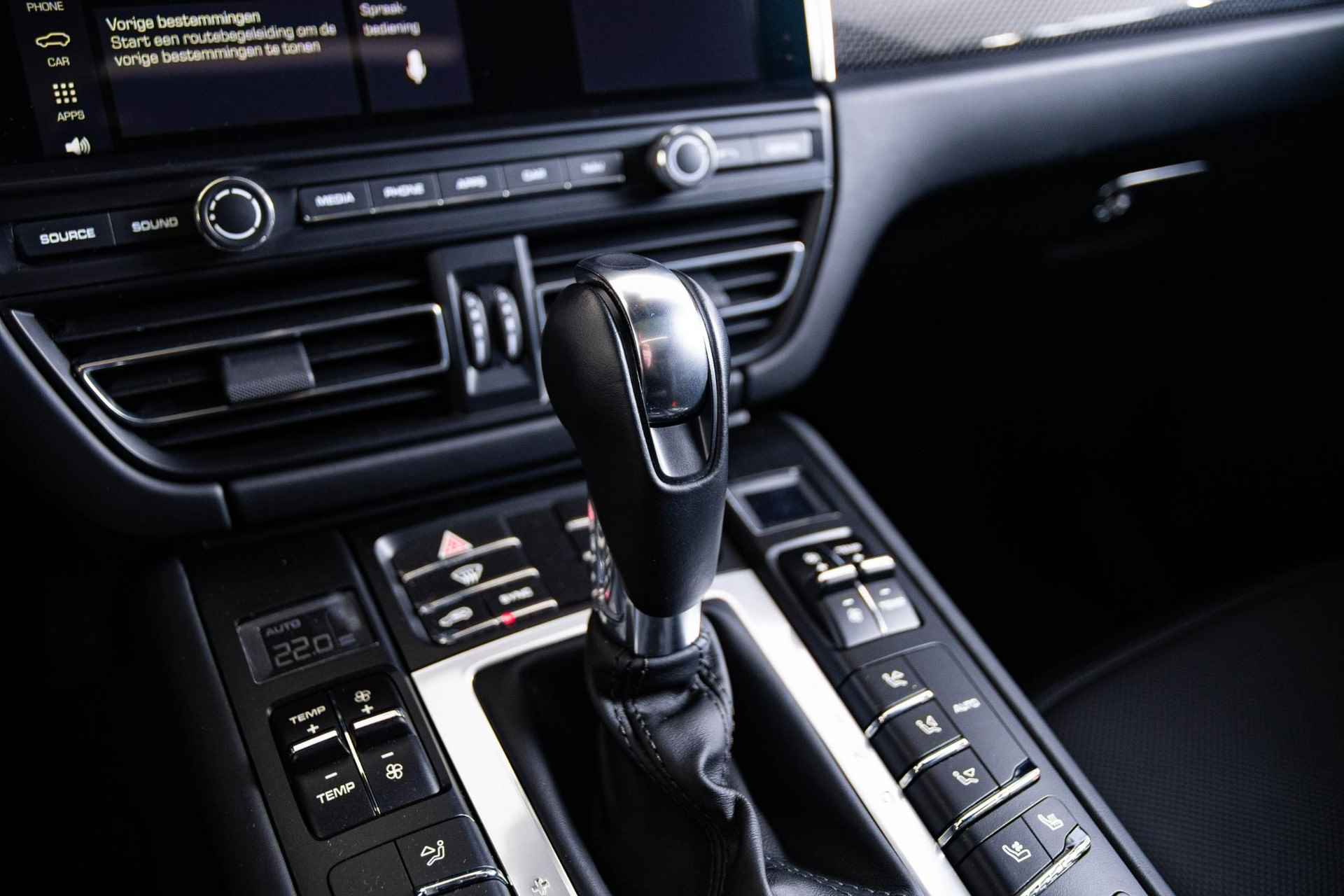 Porsche Macan 2.9 Turbo Panoramadak - Luchtvering - Sportdesign Pakket - Stoelverwaming/ventilatie - Sportuitlaat - Adaptieve Cruise Control - Interieurvoorverwarming - BOSE - Interieurpakket carbon - 17/69