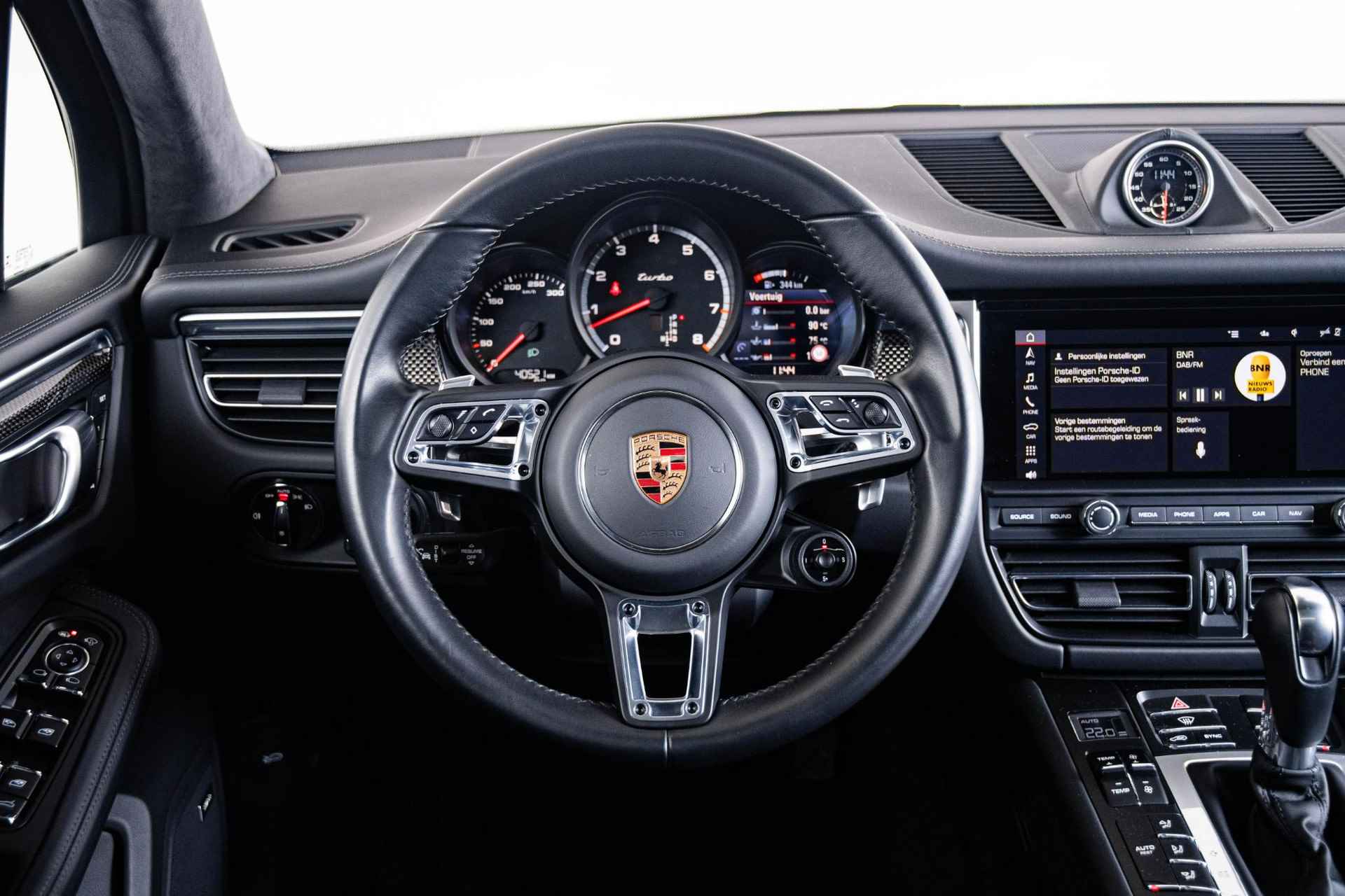 Porsche Macan 2.9 Turbo Panoramadak - Luchtvering - Sportdesign Pakket - Stoelverwaming/ventilatie - Sportuitlaat - Adaptieve Cruise Control - Interieurvoorverwarming - BOSE - Interieurpakket carbon - 39/69