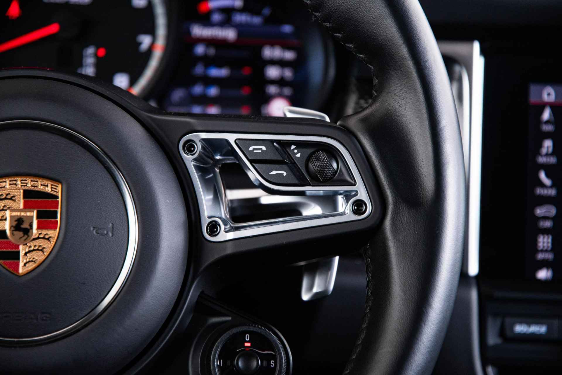 Porsche Macan 2.9 Turbo Panoramadak - Luchtvering - Sportdesign Pakket - Stoelverwaming/ventilatie - Sportuitlaat - Adaptieve Cruise Control - Interieurvoorverwarming - BOSE - Interieurpakket carbon - 41/69