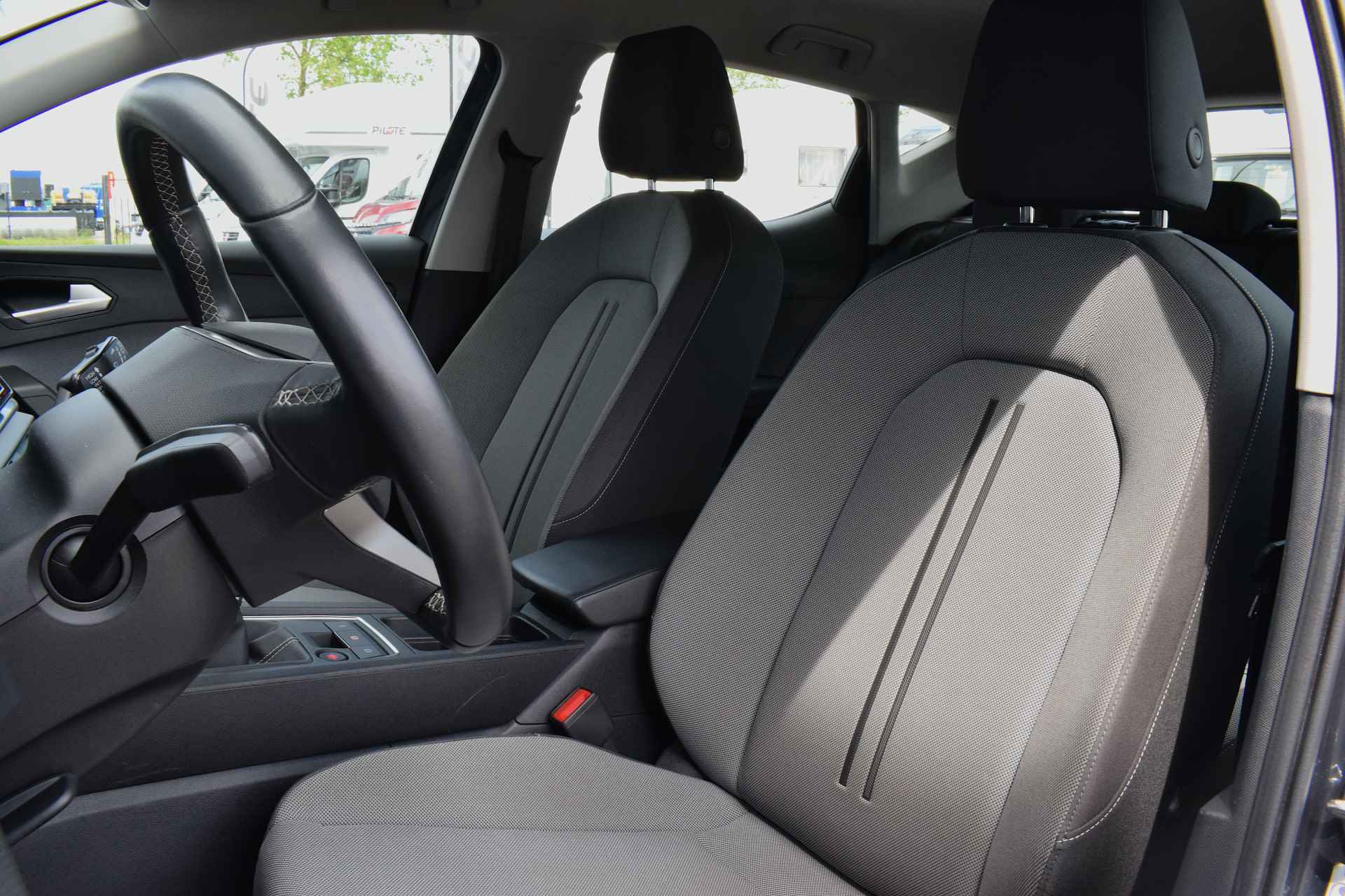 SEAT Leon 1.0 TSI Style Business Intense | Virtual | Apple CarPlay | Camera | Adapt. Cruise - 6/31