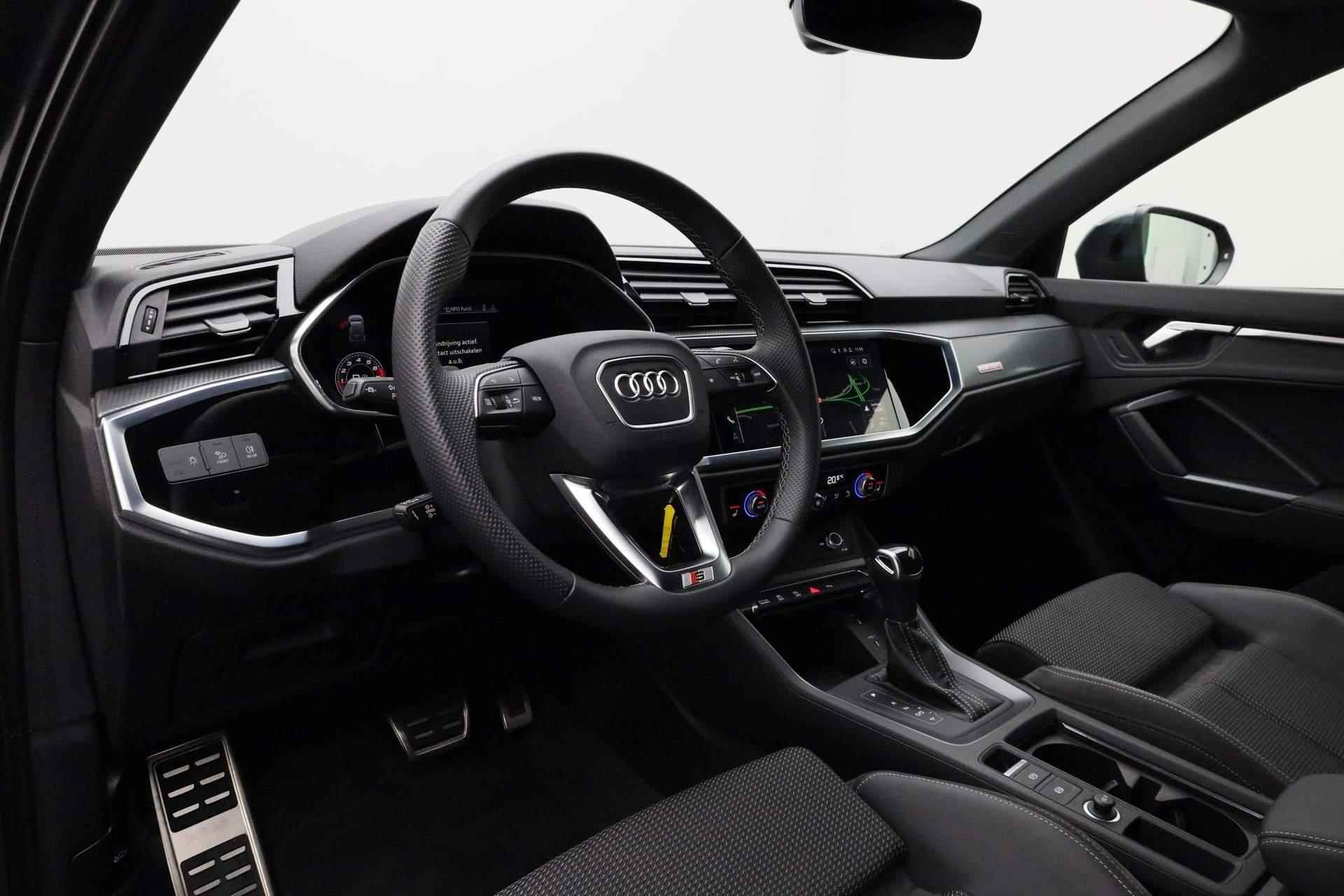 Audi Q3 40 TFSI 190PK S-tronic quattro S Edition | Pano | 19 inch | Camera - 2/44