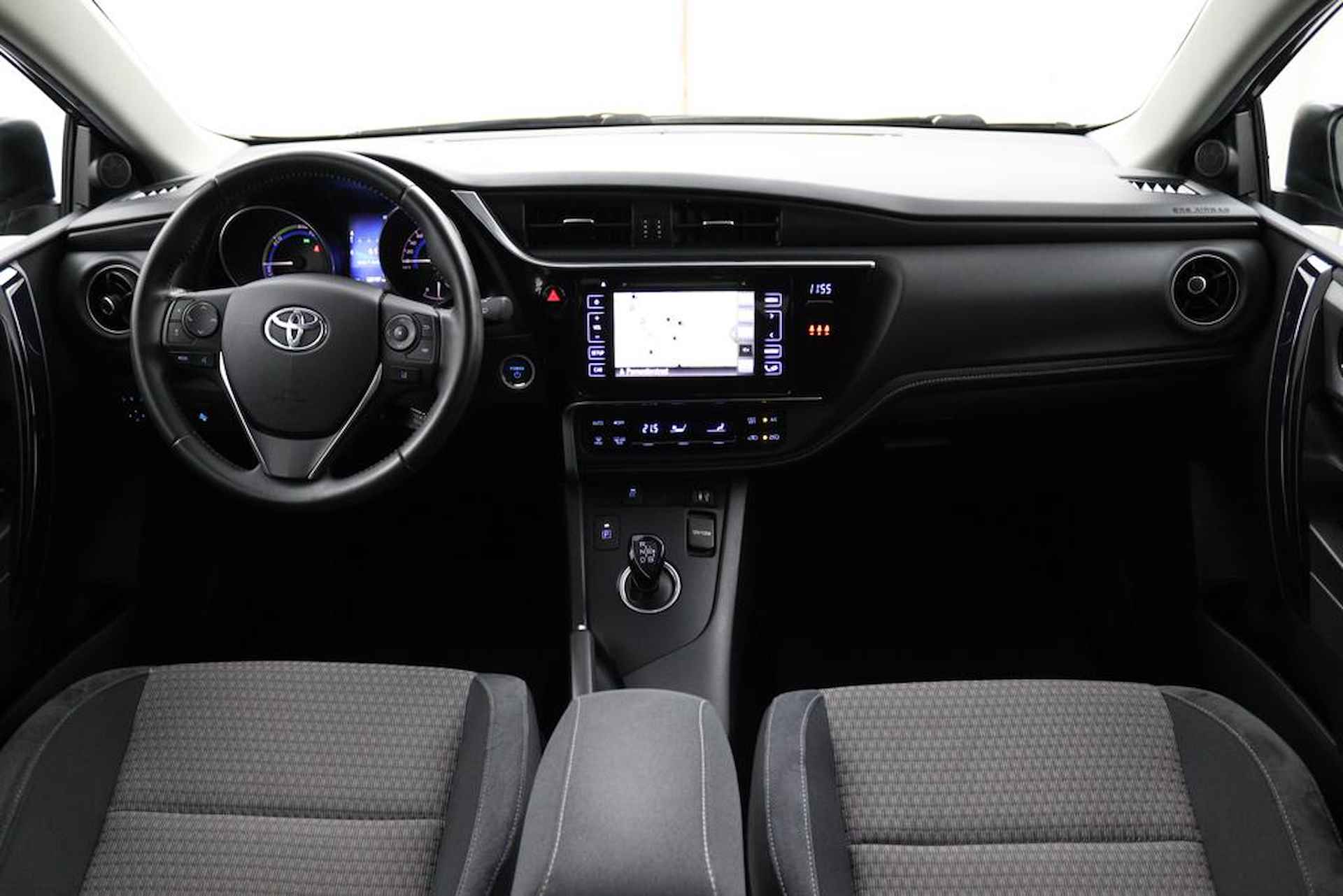 Toyota Auris 1.8 Hybrid Dynamic Go | Navigatie | Parkeersensoren Achter | Alcantara Bekleding | Keyless Entry | - 12/49