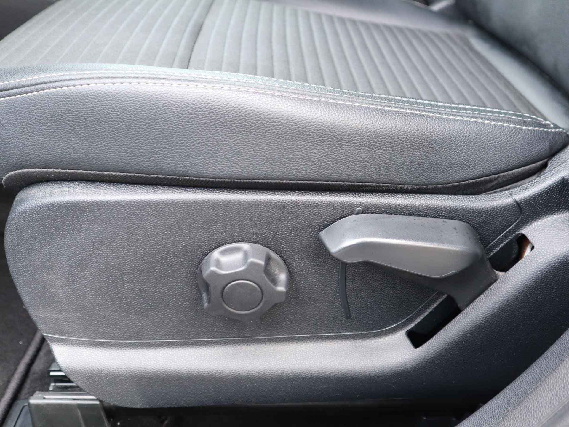 Ford EcoSport 1.0 EcoBoost Titanium 125PK | AppleCarPlay/Android Auto | Winter Pack | Privacy Glass | Cruise Control | Parkeersensoren | LED | - 16/33
