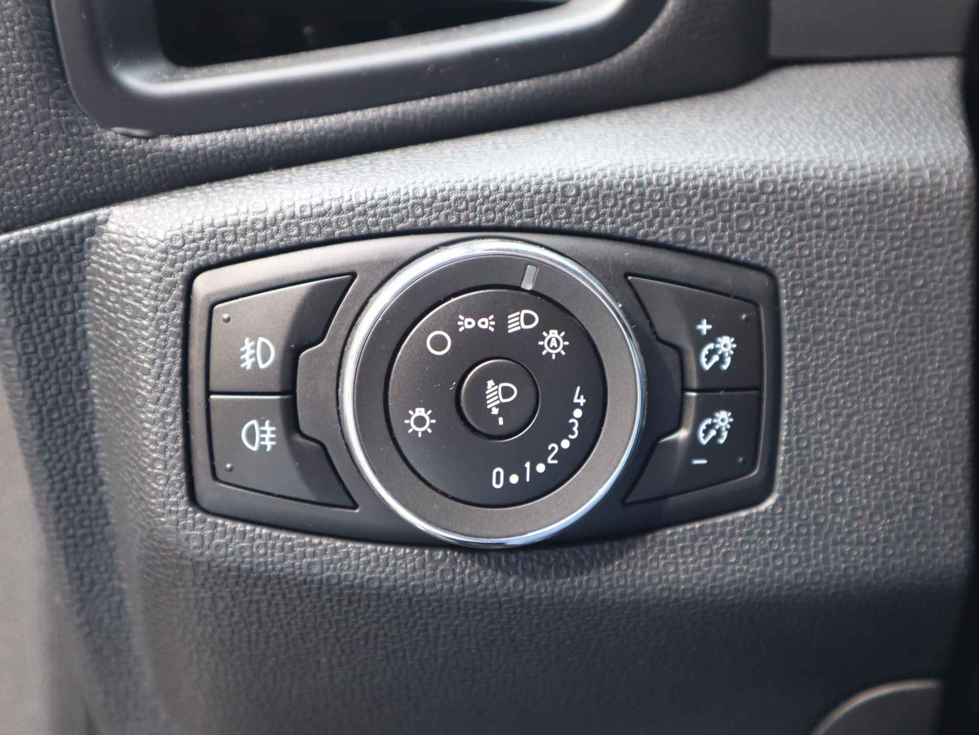 Ford EcoSport 1.0 EcoBoost Titanium 125PK | AppleCarPlay/Android Auto | Winter Pack | Privacy Glass | Cruise Control | Parkeersensoren | LED | - 17/33