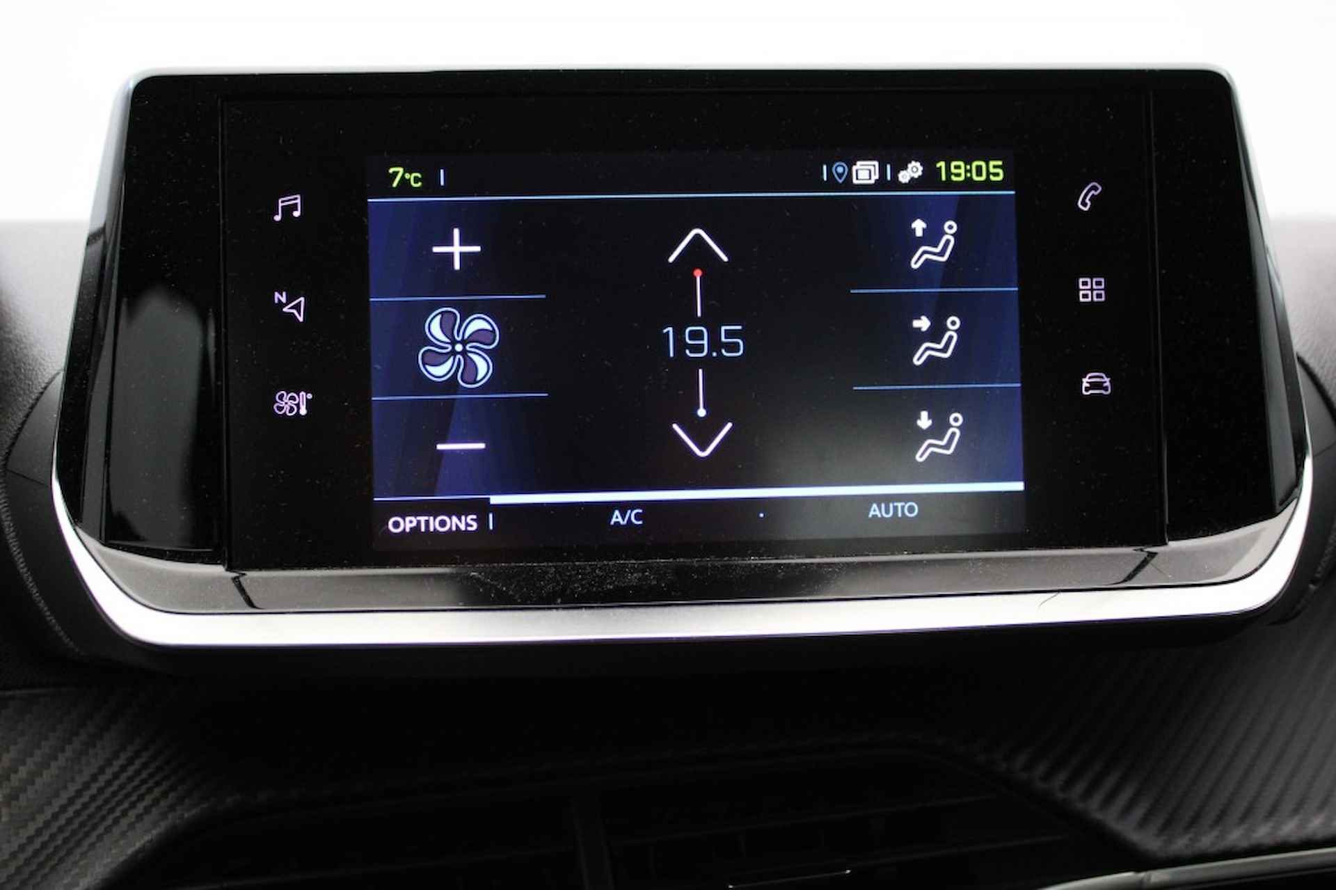 PEUGEOT E-208 EV Active Pack 50 kWh - Carplay - 19/25