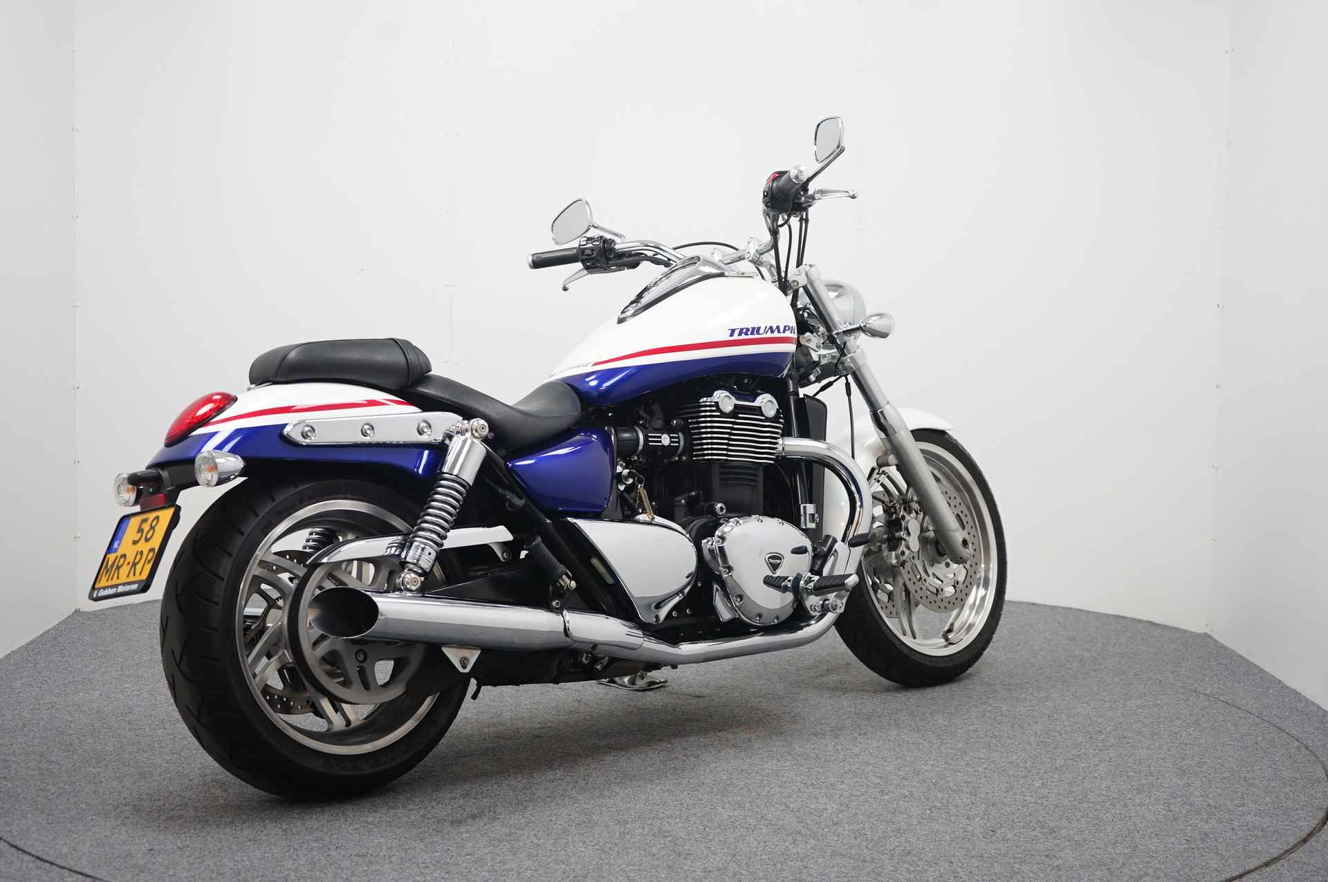 Triumph THUNDERBIRD 1600 ABS - 8/22