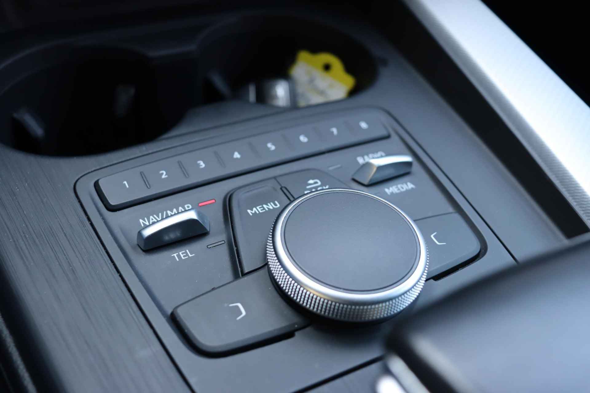 Audi A4 Avant 1.4 TFSI Sport Lease Edition | Navigatie | Parkeersensoren voor & achter | cruise control - 29/37
