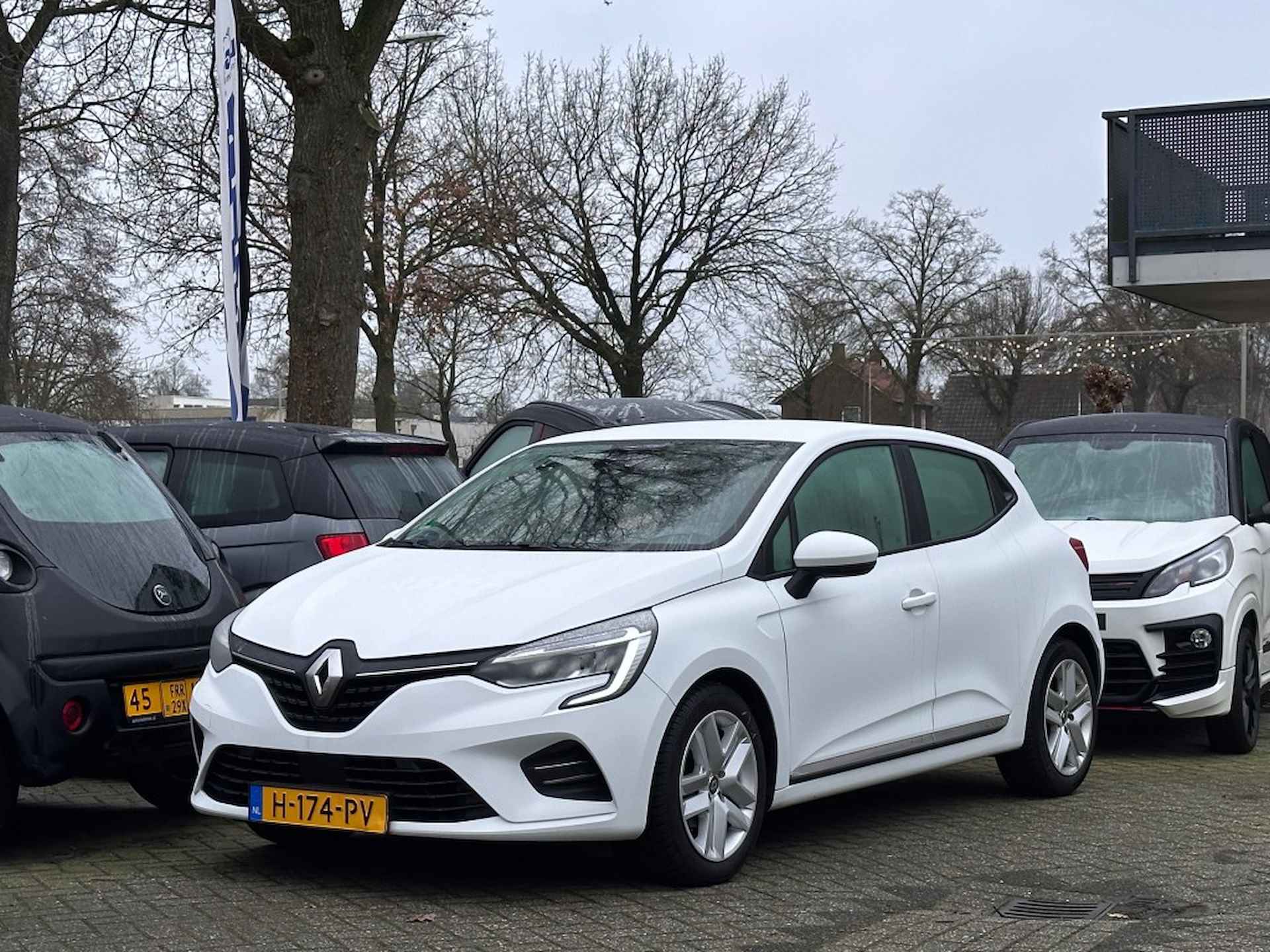 RENAULT Clio 1.0 TCe Zen - Navi, CarPlay - 3/3