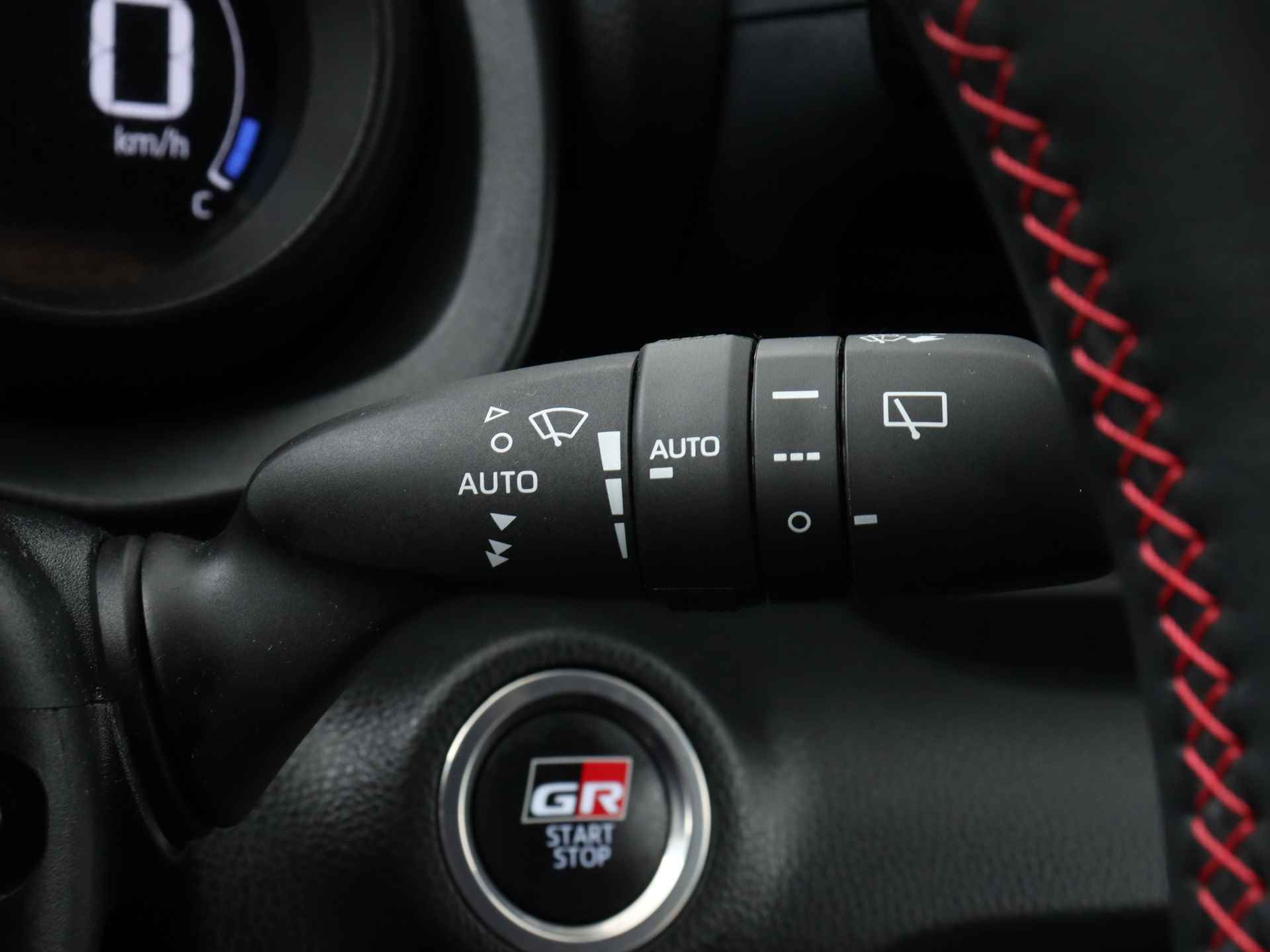 Toyota Yaris 1.5 Hybrid GR Bi-tone Limited | Blindspotmonitor | Sport interieur | Navigatie | My T app | - 25/45