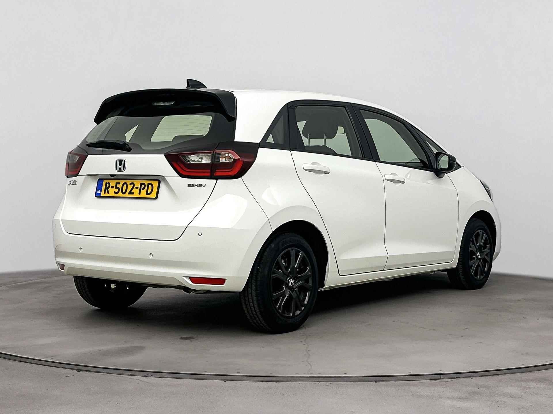 Honda Jazz 1.5 e:HEV Elegance Sport | Super km stand! | Spoiler | Apple Carplay/Android Auto | Climate control | Parkeersensoren | Adaptive cruise control | - 3/33