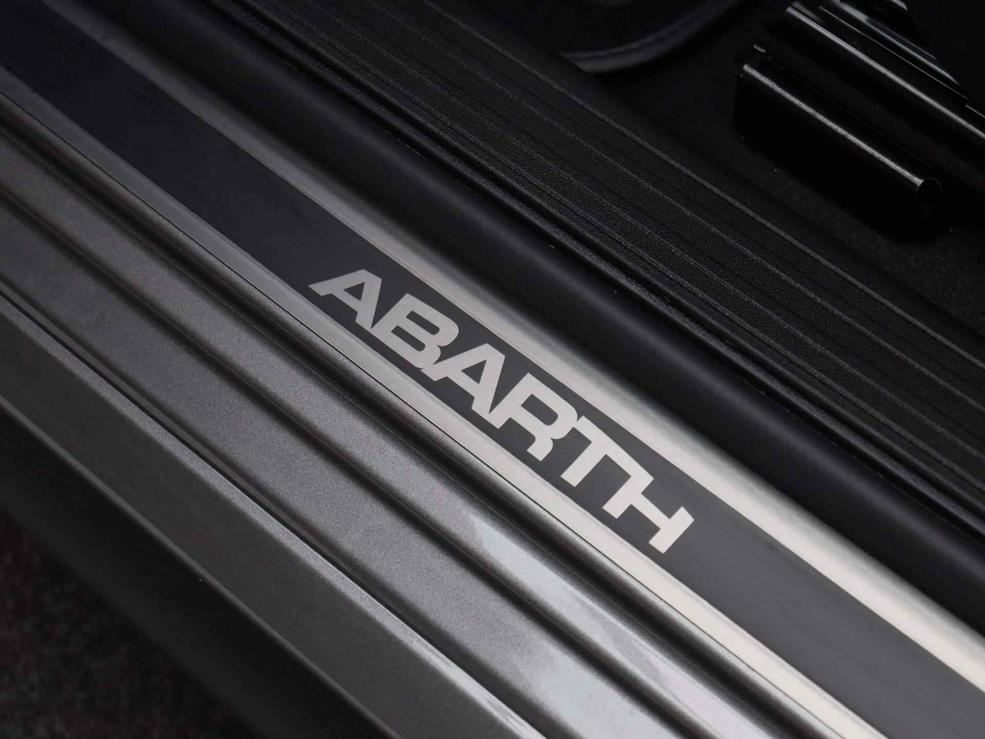 Abarth 500 1.4 T-Jet Abarth Turismo | 595 | NAVIGATIE | LEDEREN BEKLEDING | CLIMATE CONTROL | PARKEERSENSOREN | APPLE CARPLAY | 17"LICHTMETALEN VELGEN | - 32/45